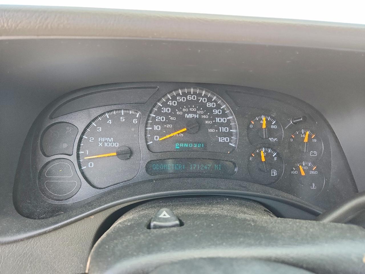 2005 Chevrolet Suburban C1500 Gray vin: 3GNEC16Z95G177293