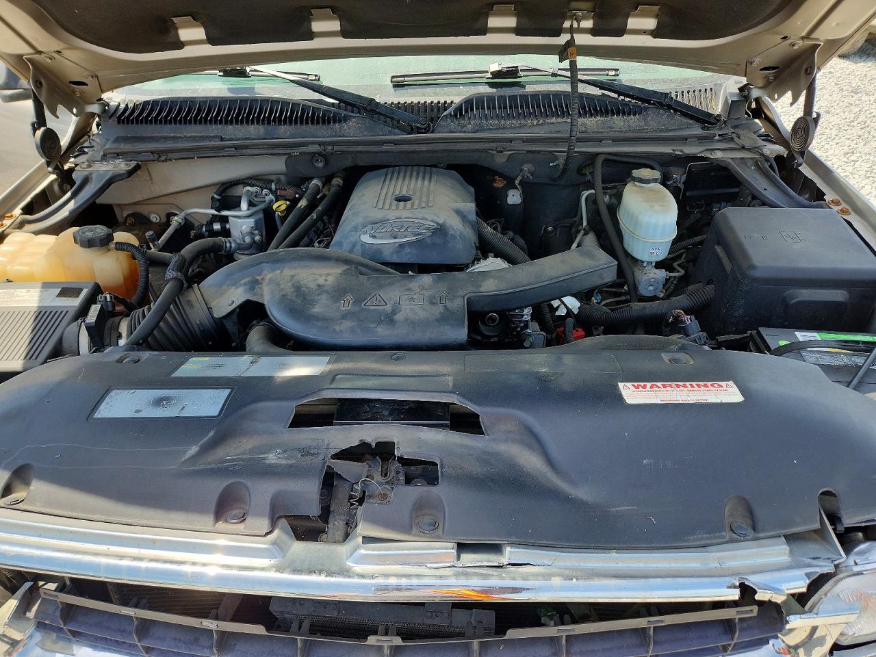 2005 Chevrolet Suburban C1500 Gray vin: 3GNEC16Z95G177293