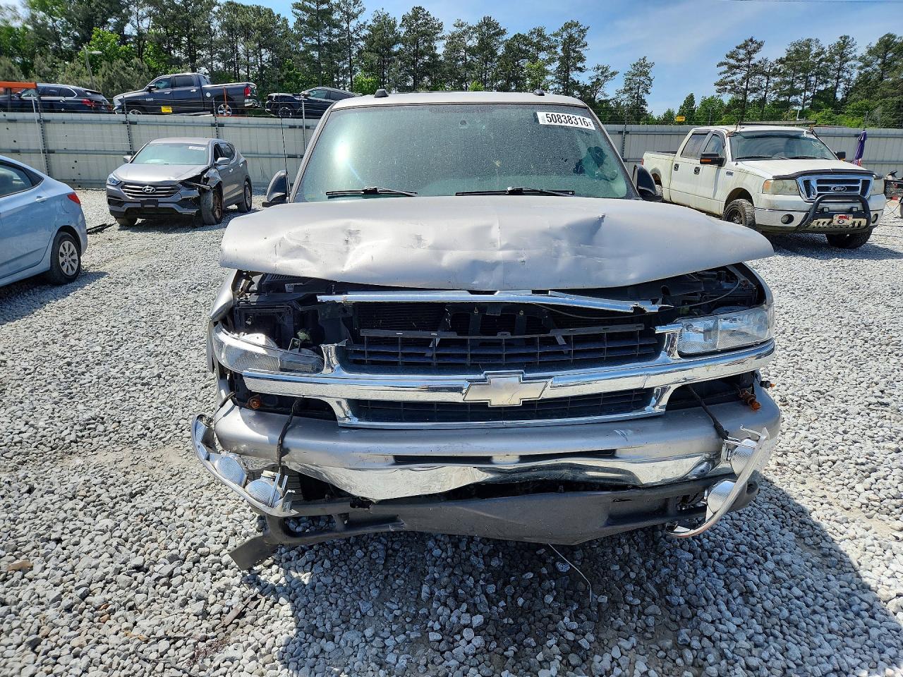 2005 Chevrolet Suburban C1500 Gray vin: 3GNEC16Z95G177293