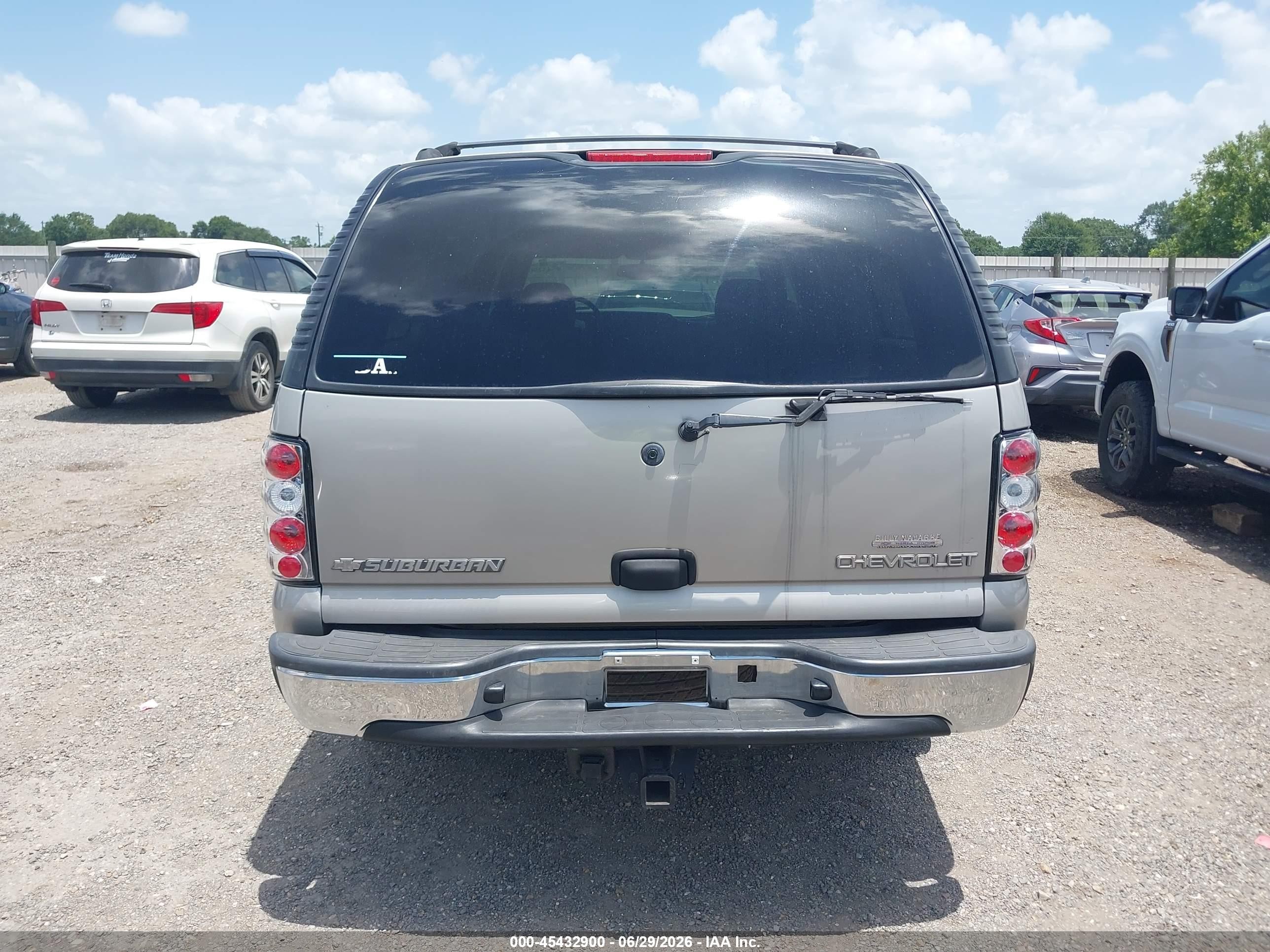 2005 Chevrolet Suburban 1500 Ls Tan vin: 3GNEC16Z95G189542