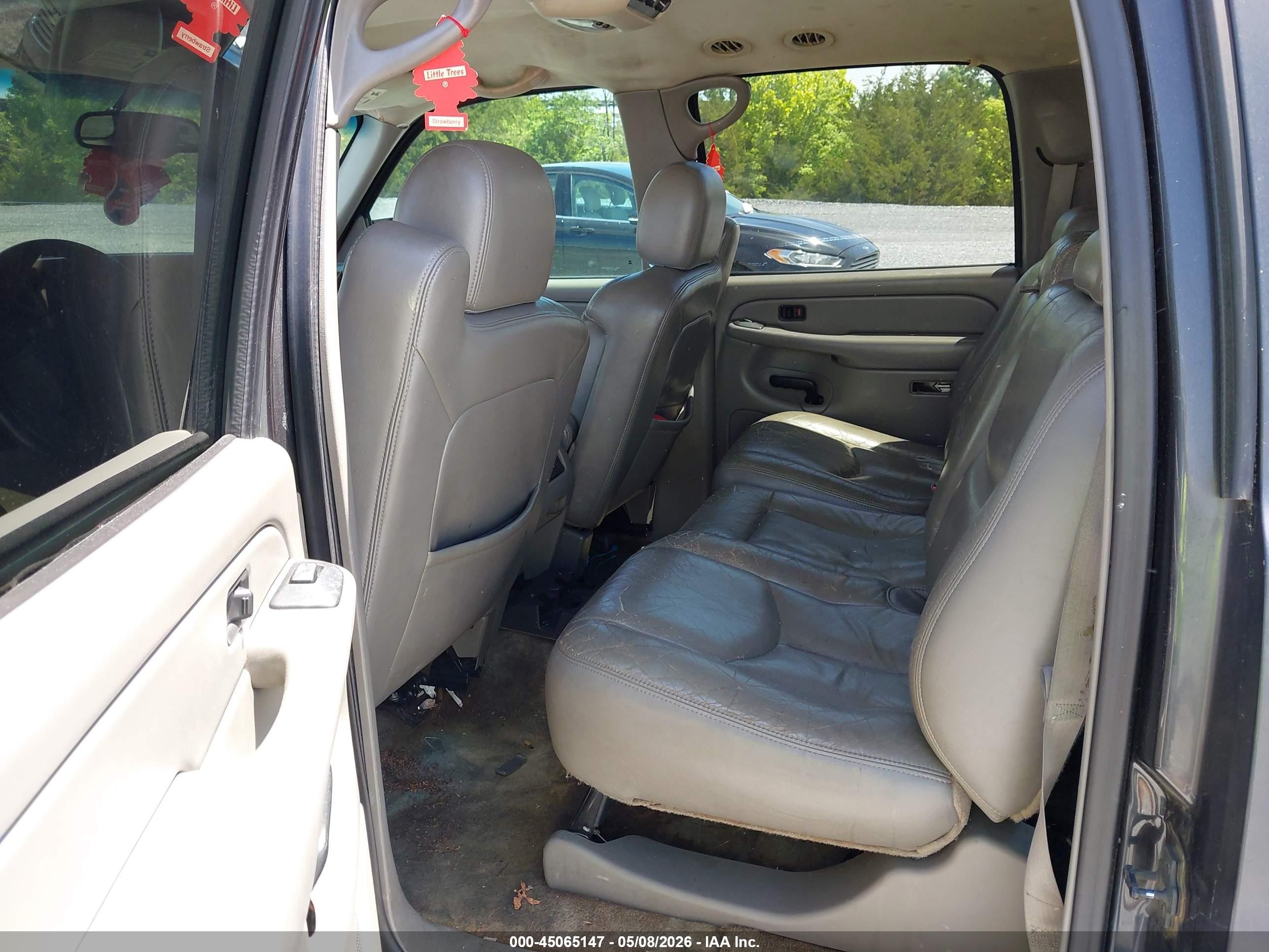 2004 Chevrolet Suburban 1500 Ls Black vin: 3GNEC16ZX4G112614