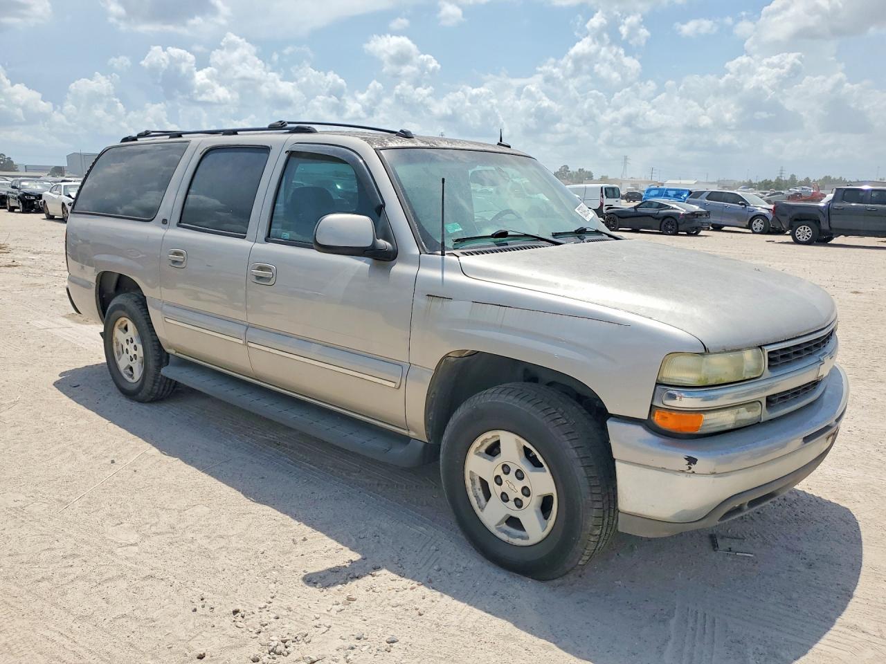 2004 Chevrolet Suburban C1500 Tan vin: 3GNEC16ZX4G150652