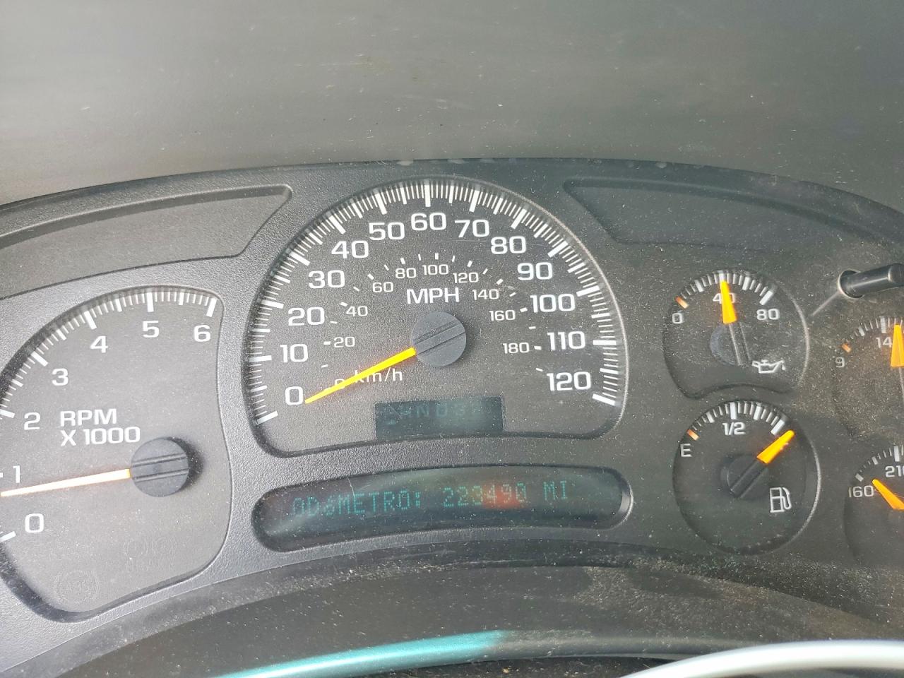 2004 Chevrolet Suburban C1500 Tan vin: 3GNEC16ZX4G150652