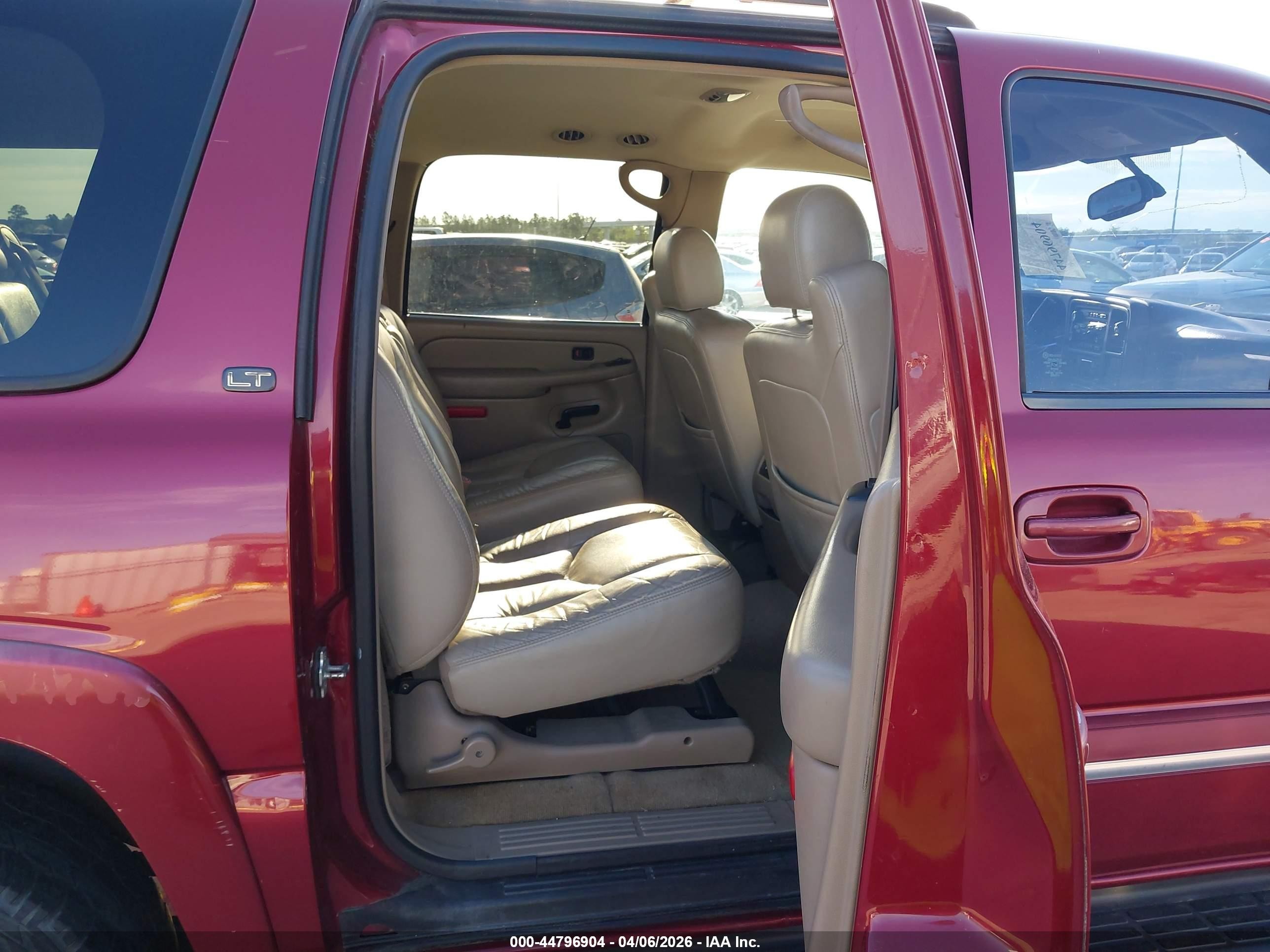 2004 Chevrolet Suburban 1500 Lt Red vin: 3GNEC16ZX4G203320