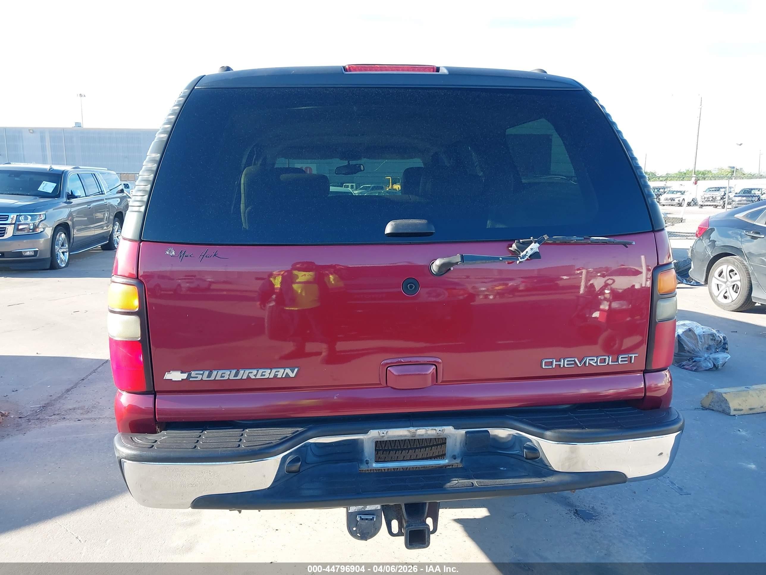 2004 Chevrolet Suburban 1500 Lt Red vin: 3GNEC16ZX4G203320