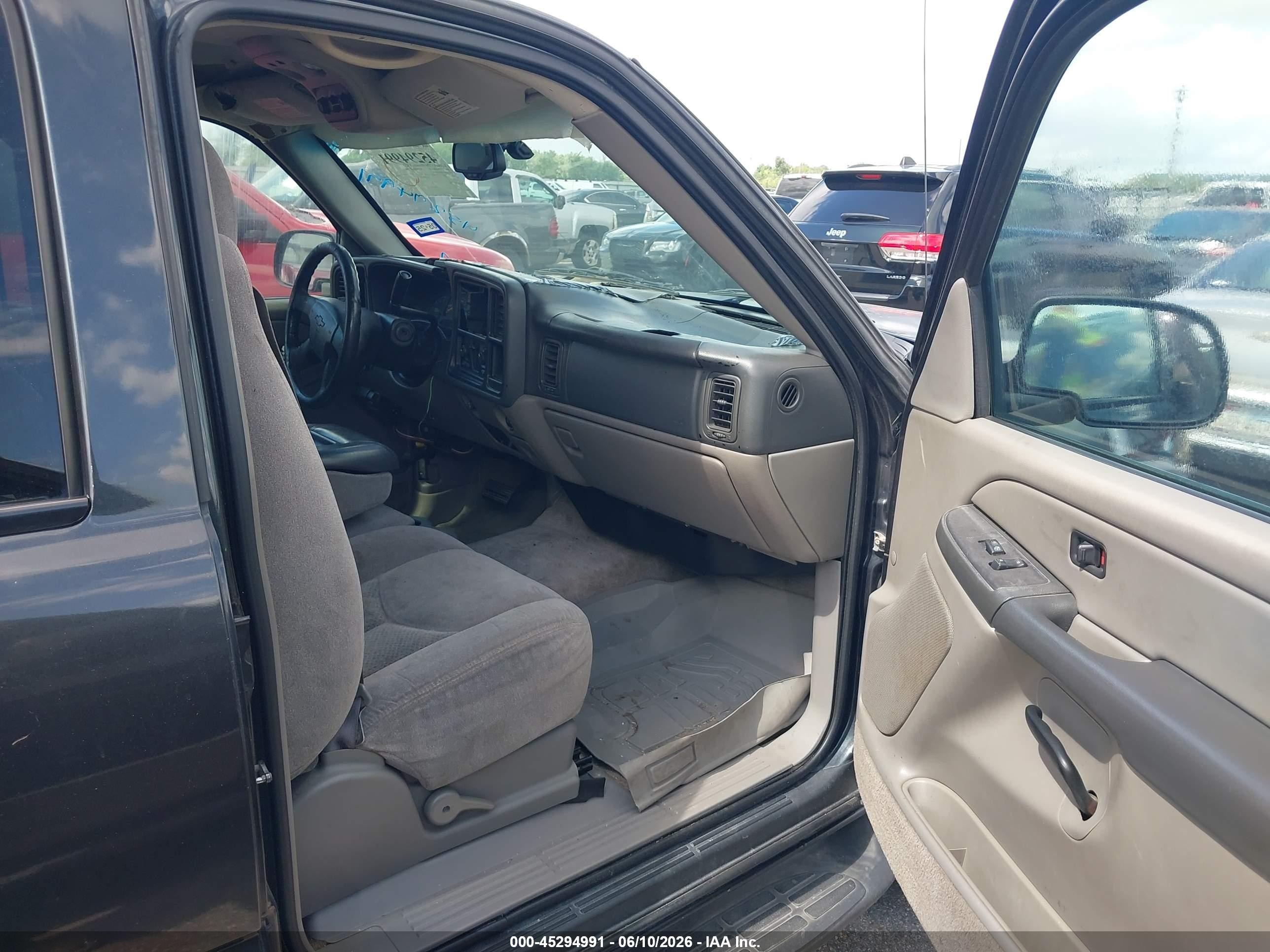 2004 Chevrolet Suburban 1500 Ls Gray vin: 3GNEC16ZX4G290099