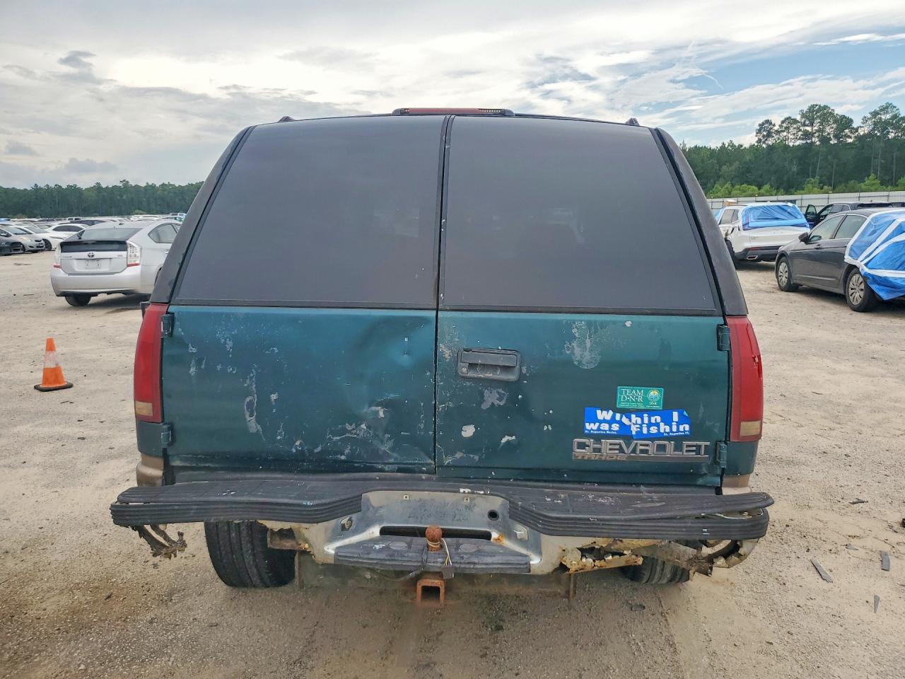 1996 Chevrolet Tahoe C1500 Green vin: 3GNEC18R9TG167048