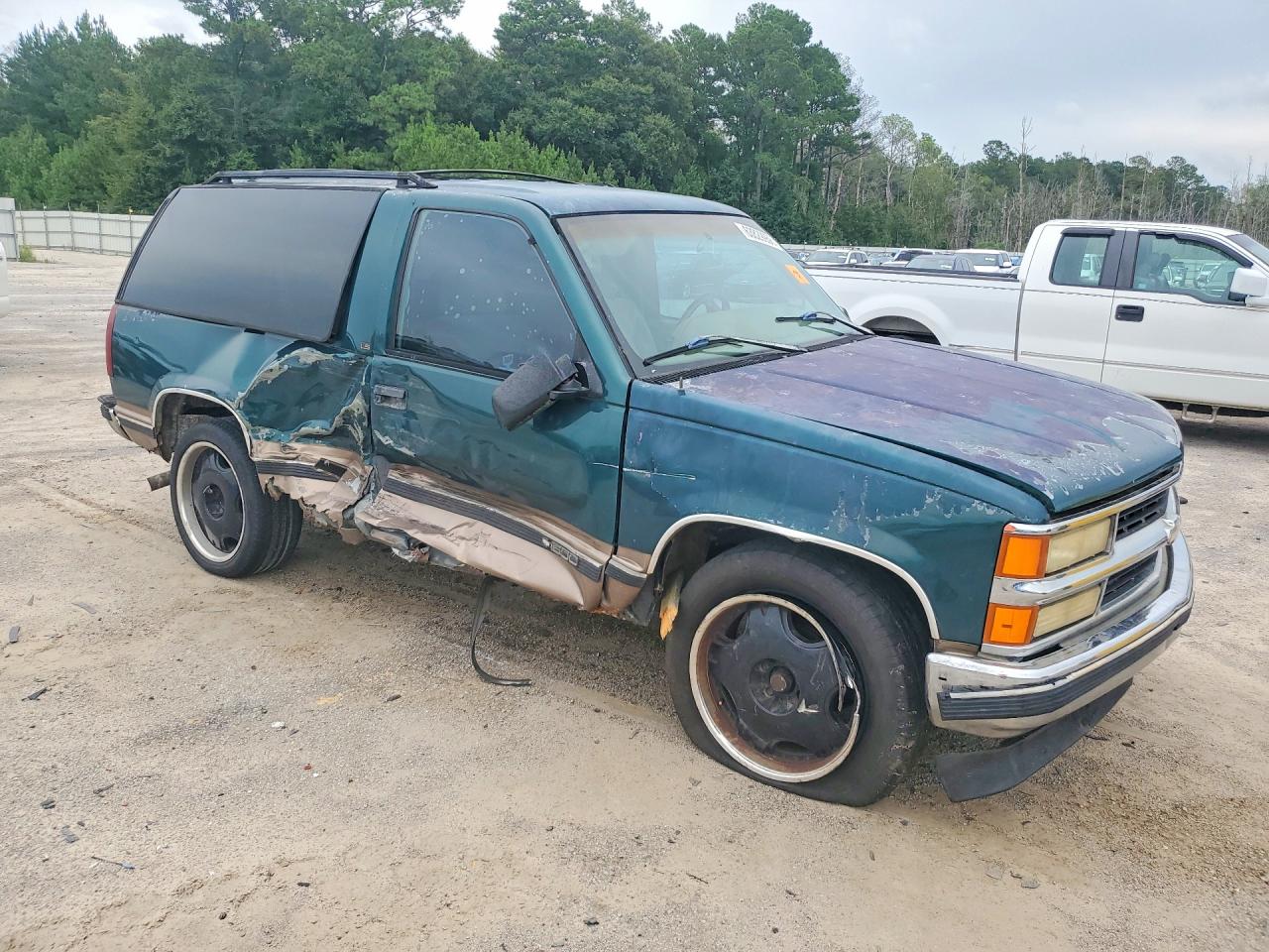 1996 Chevrolet Tahoe C1500 Green vin: 3GNEC18R9TG167048