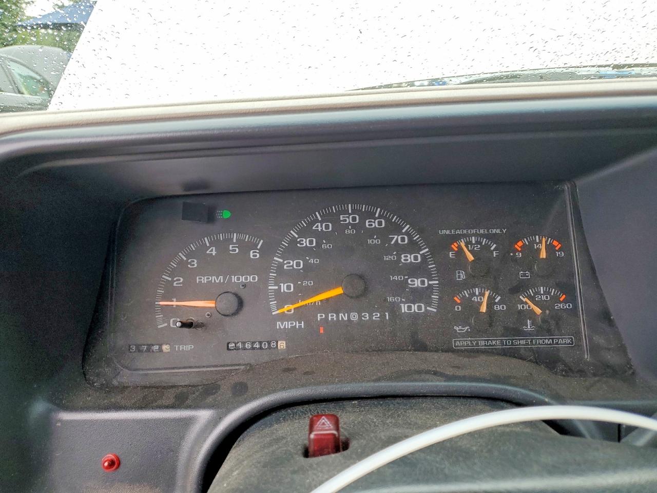 1999 Chevrolet Tahoe C1500 Gold vin: 3GNEC18RXXG183765