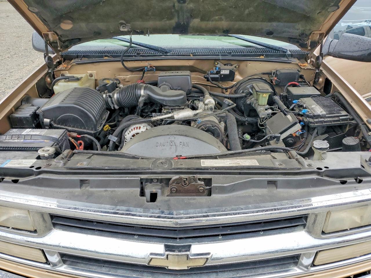 1999 Chevrolet Tahoe C1500 Gold vin: 3GNEC18RXXG183765