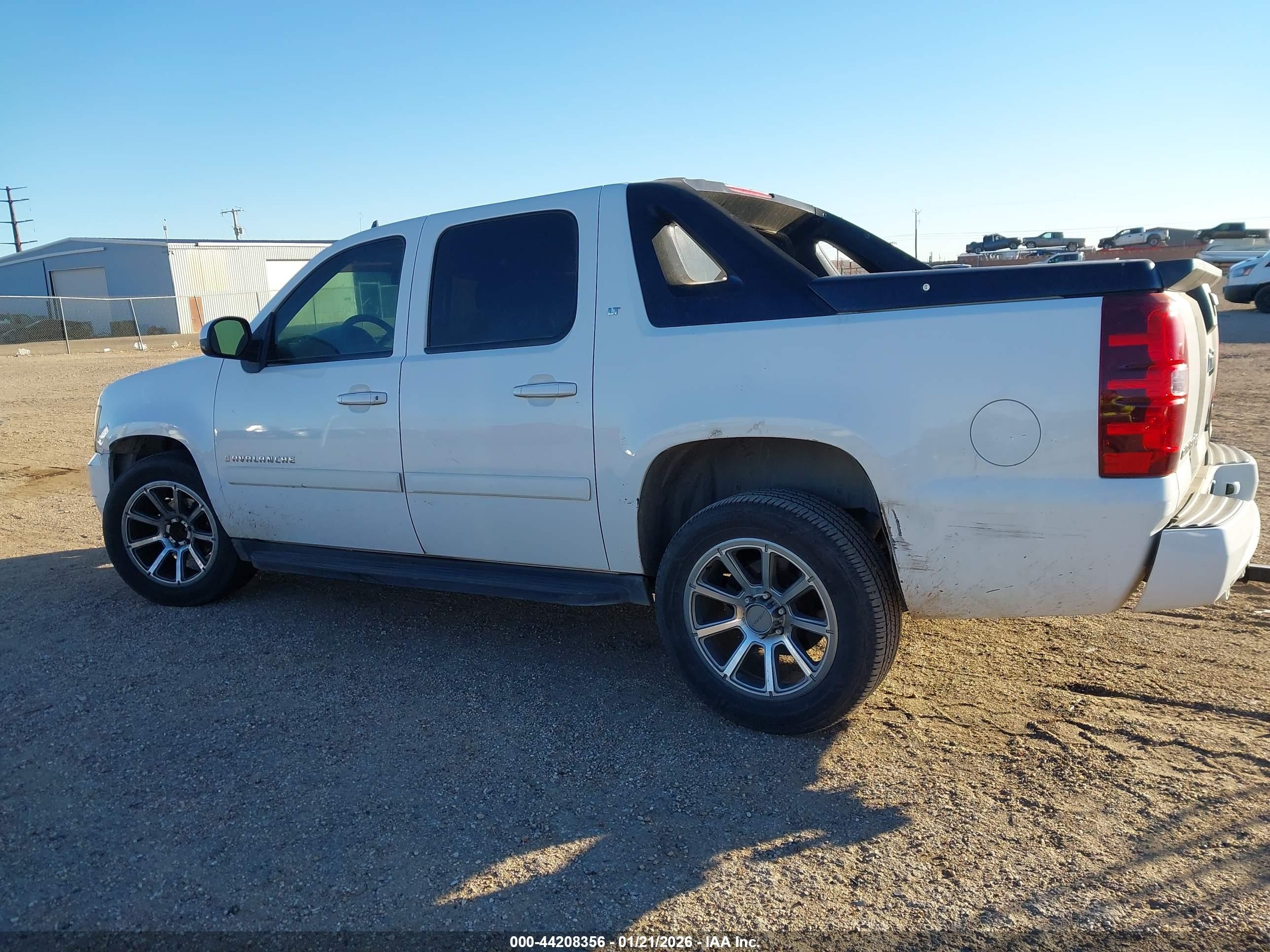 2009 Chevrolet Avalanche 1500 Lt2 White vin: 3GNEC22019G205073