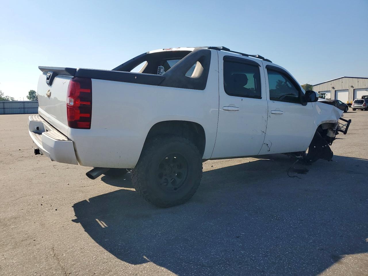 2007 Chevrolet Avalanche K1500 White vin: 3GNEK12317G100277