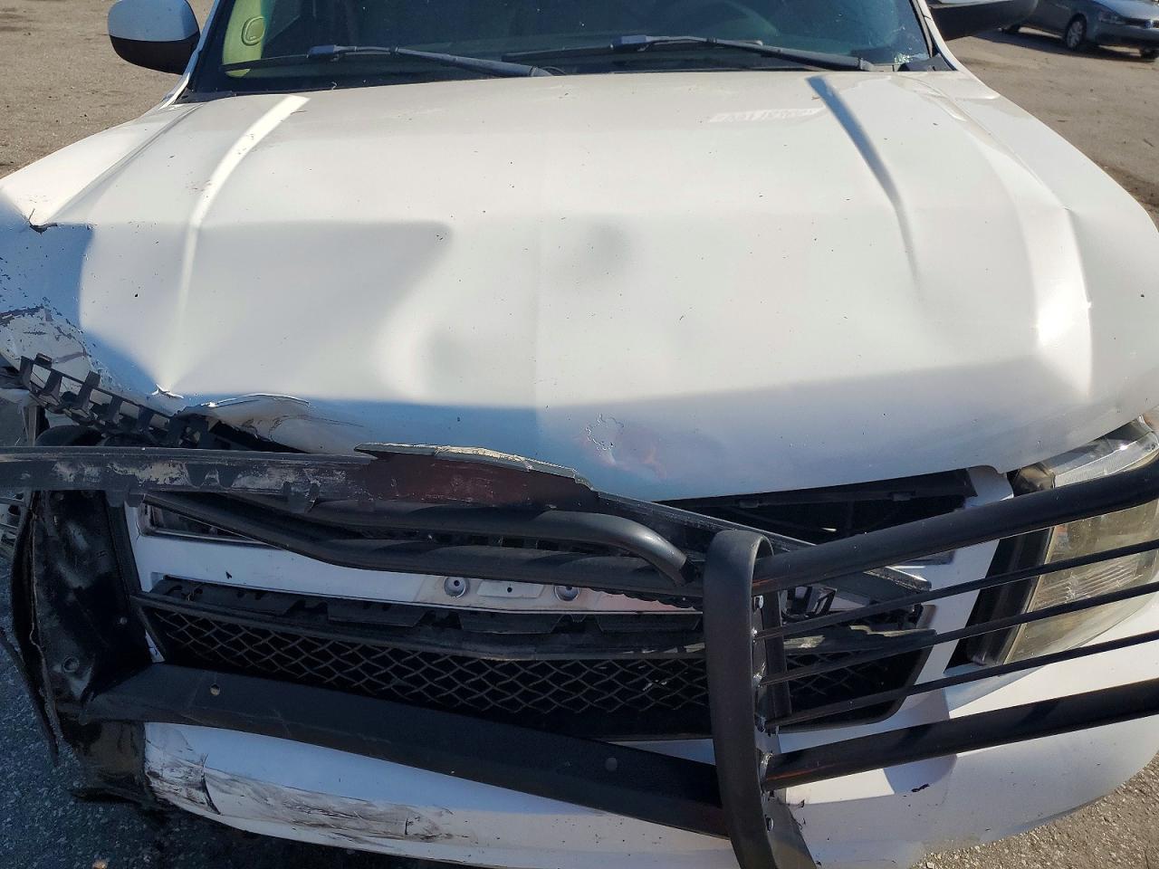2007 Chevrolet Avalanche K1500 White vin: 3GNEK12317G100277