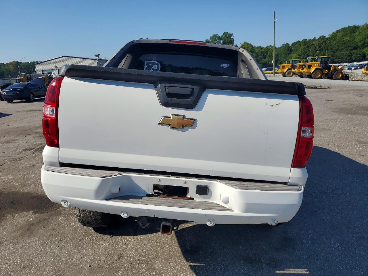 2007 Chevrolet Avalanche K1500 White vin: 3GNEK12317G100277
