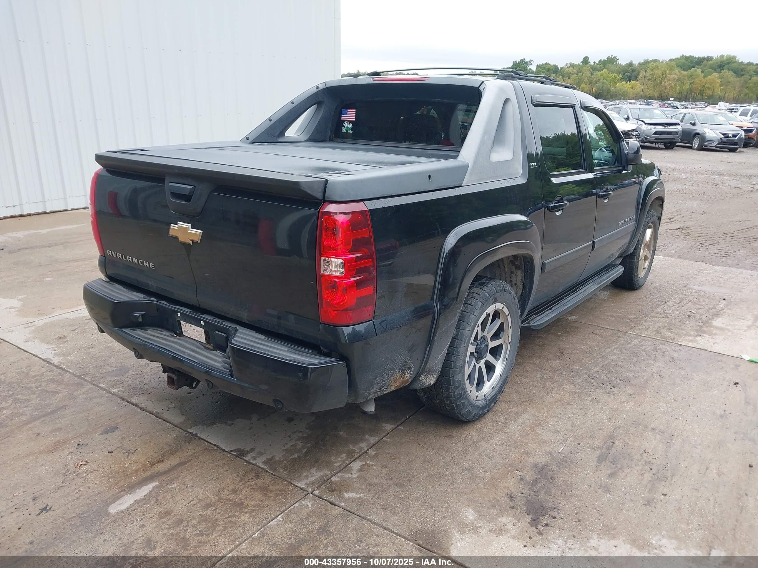 2007 Chevrolet Avalanche 1500 Ltz Black vin: 3GNEK123X7G105851