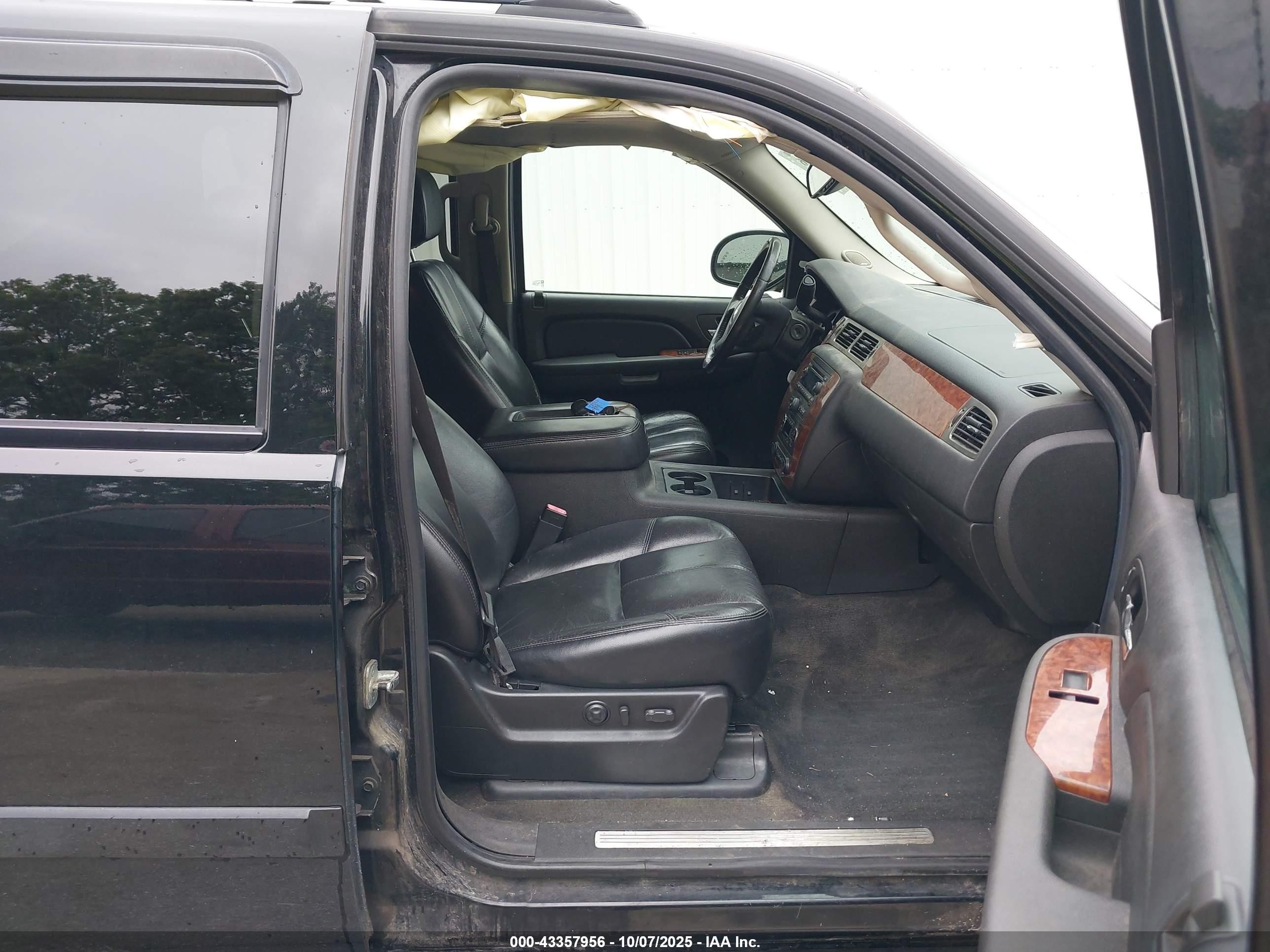 2007 Chevrolet Avalanche 1500 Ltz Black vin: 3GNEK123X7G105851