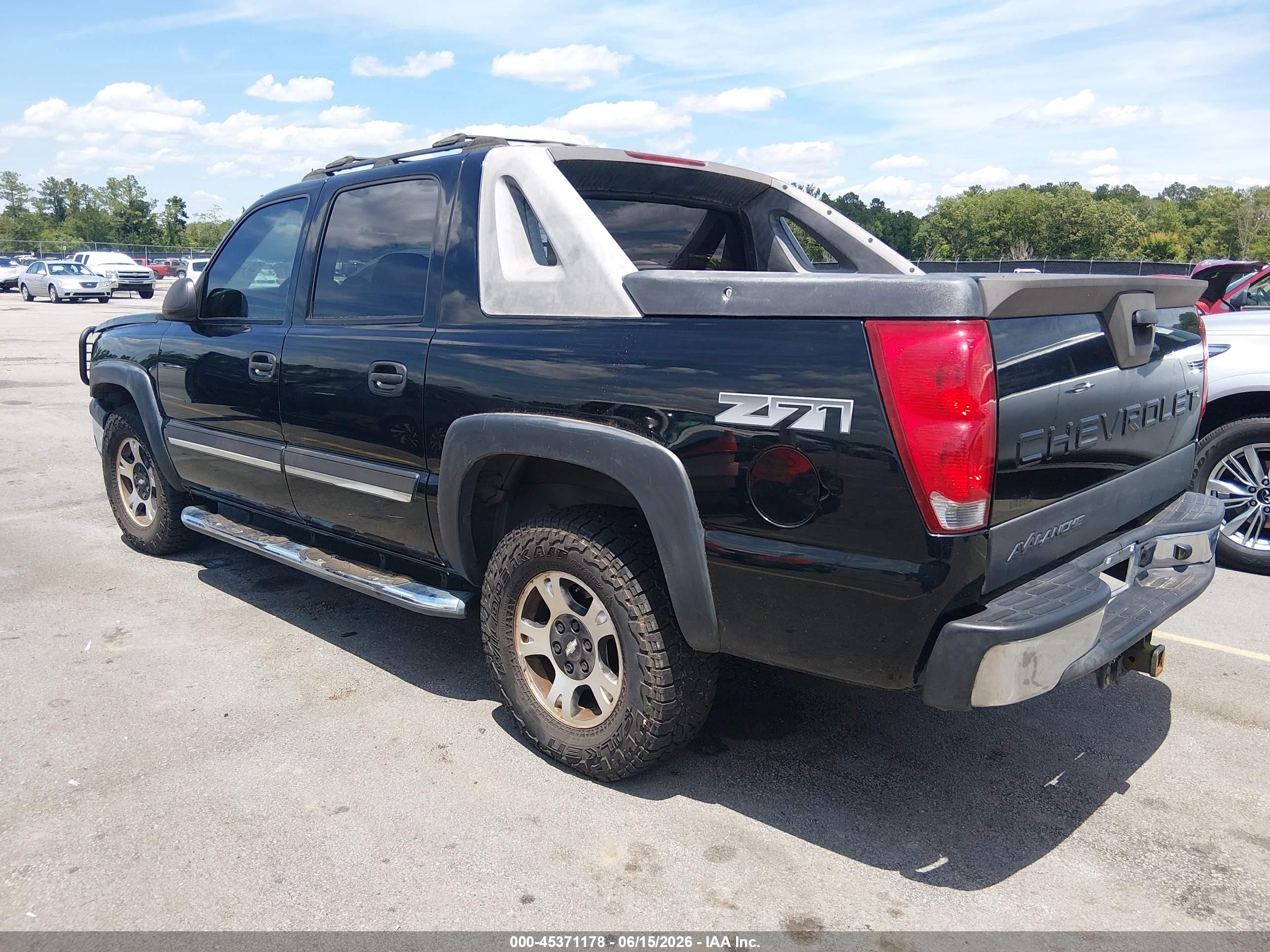 2004 Chevrolet Avalanche 1500   Black vin: 3GNEK12T04G333157