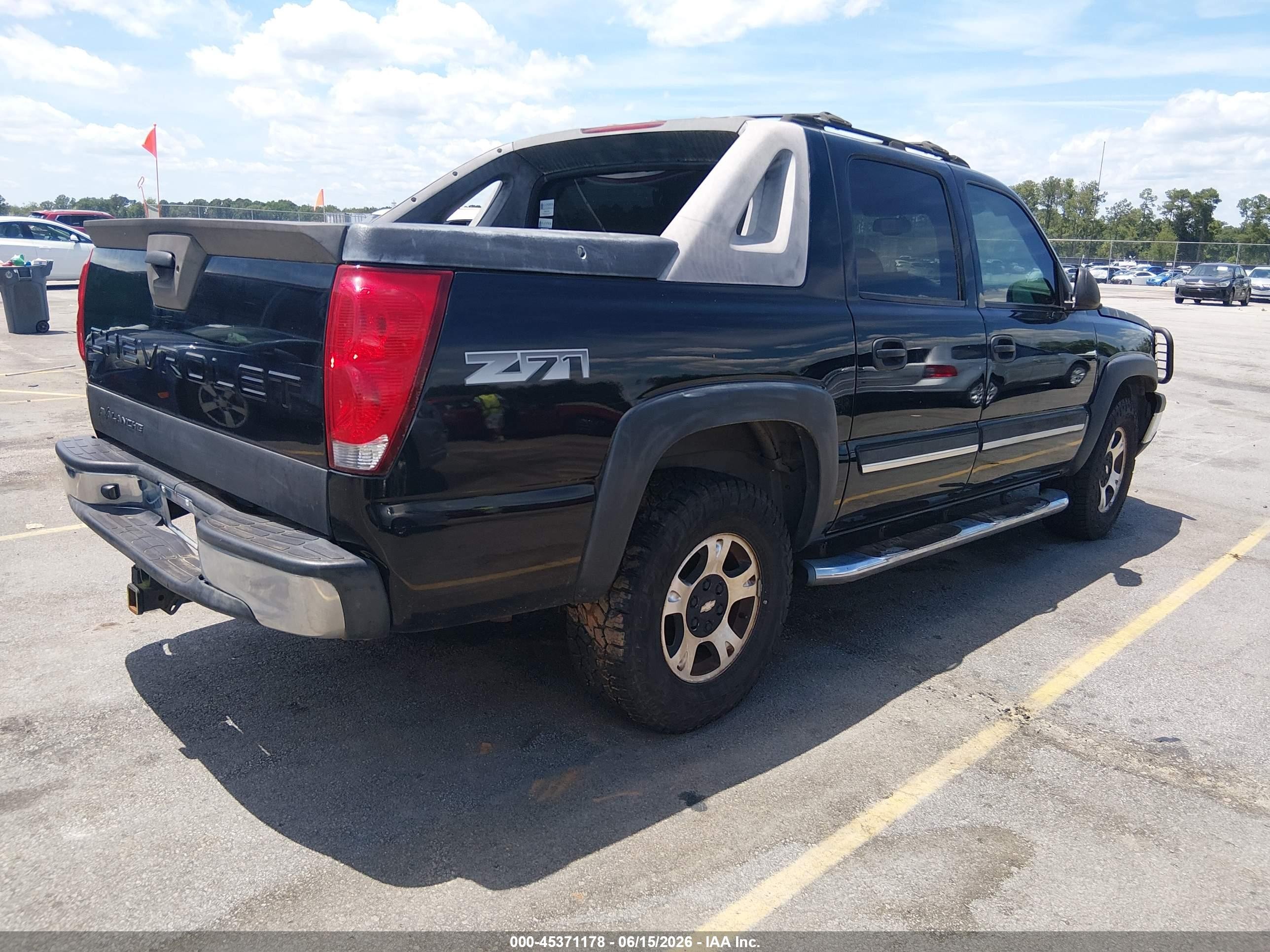 2004 Chevrolet Avalanche 1500   Black vin: 3GNEK12T04G333157