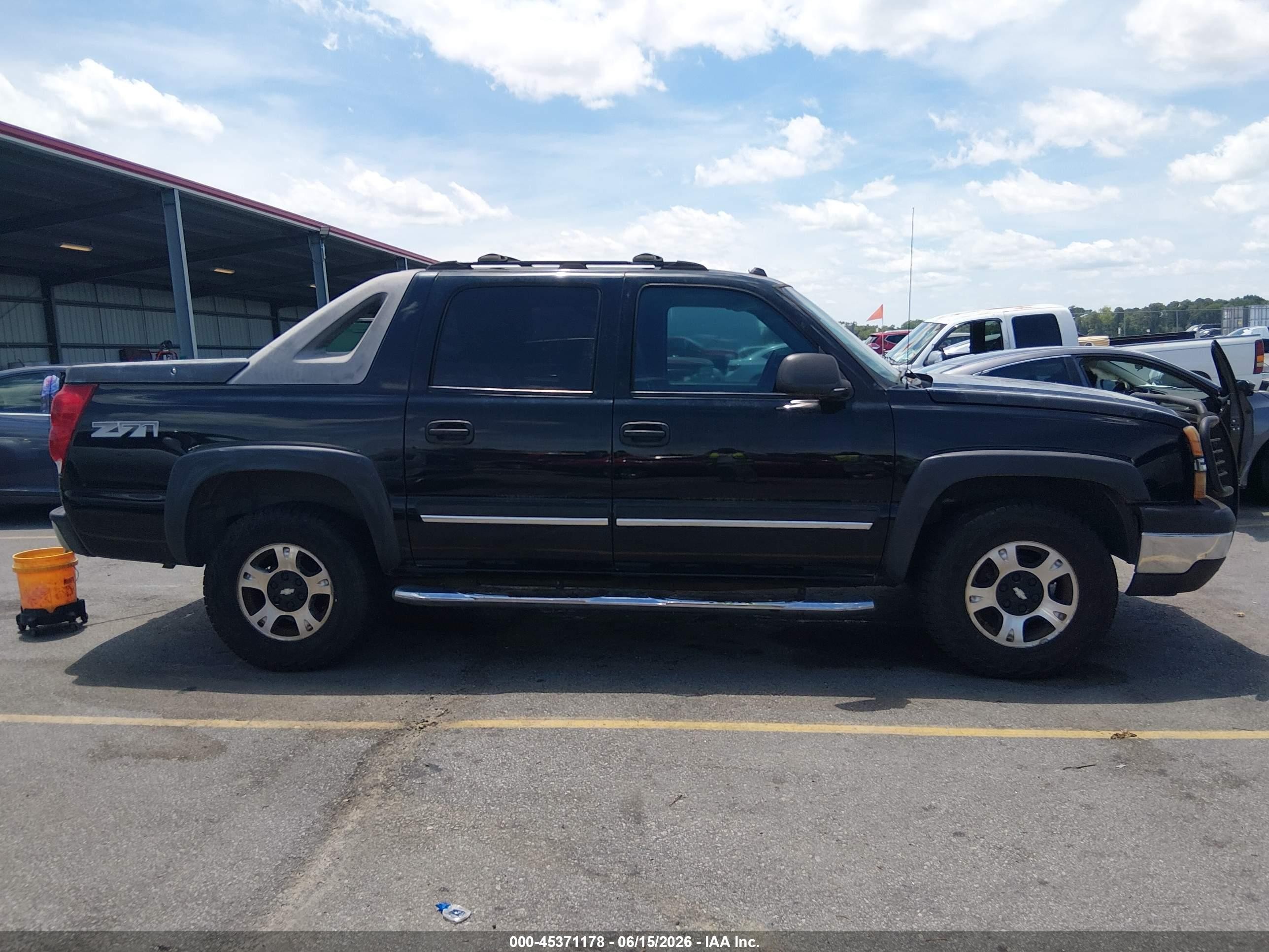 2004 Chevrolet Avalanche 1500   Black vin: 3GNEK12T04G333157