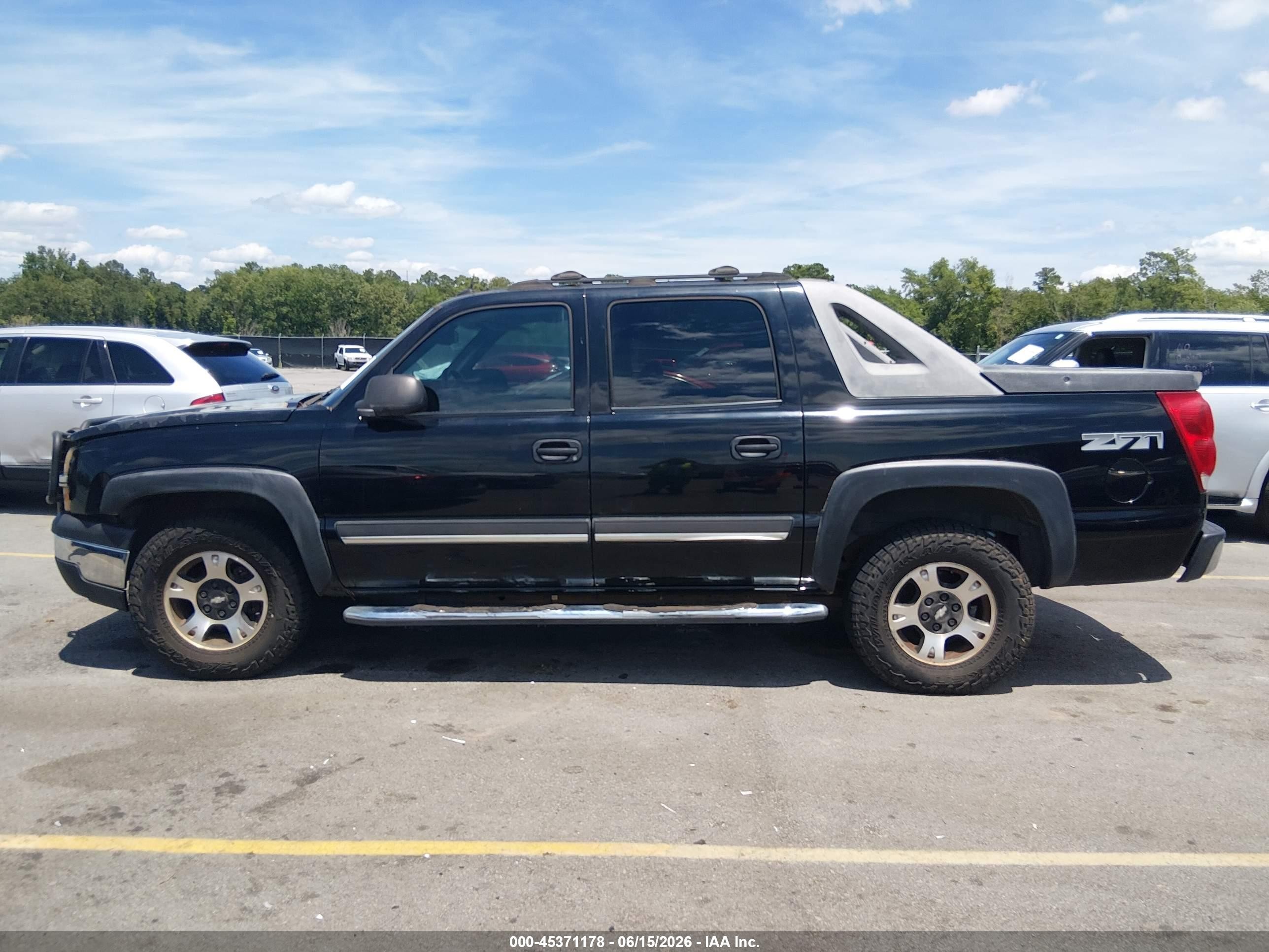 2004 Chevrolet Avalanche 1500   Black vin: 3GNEK12T04G333157