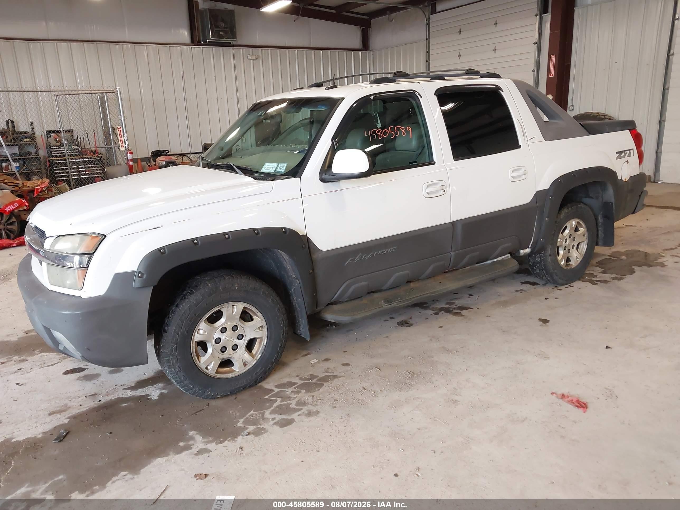 2004 Chevrolet Avalanche 1500   White vin: 3GNEK12T14G158918