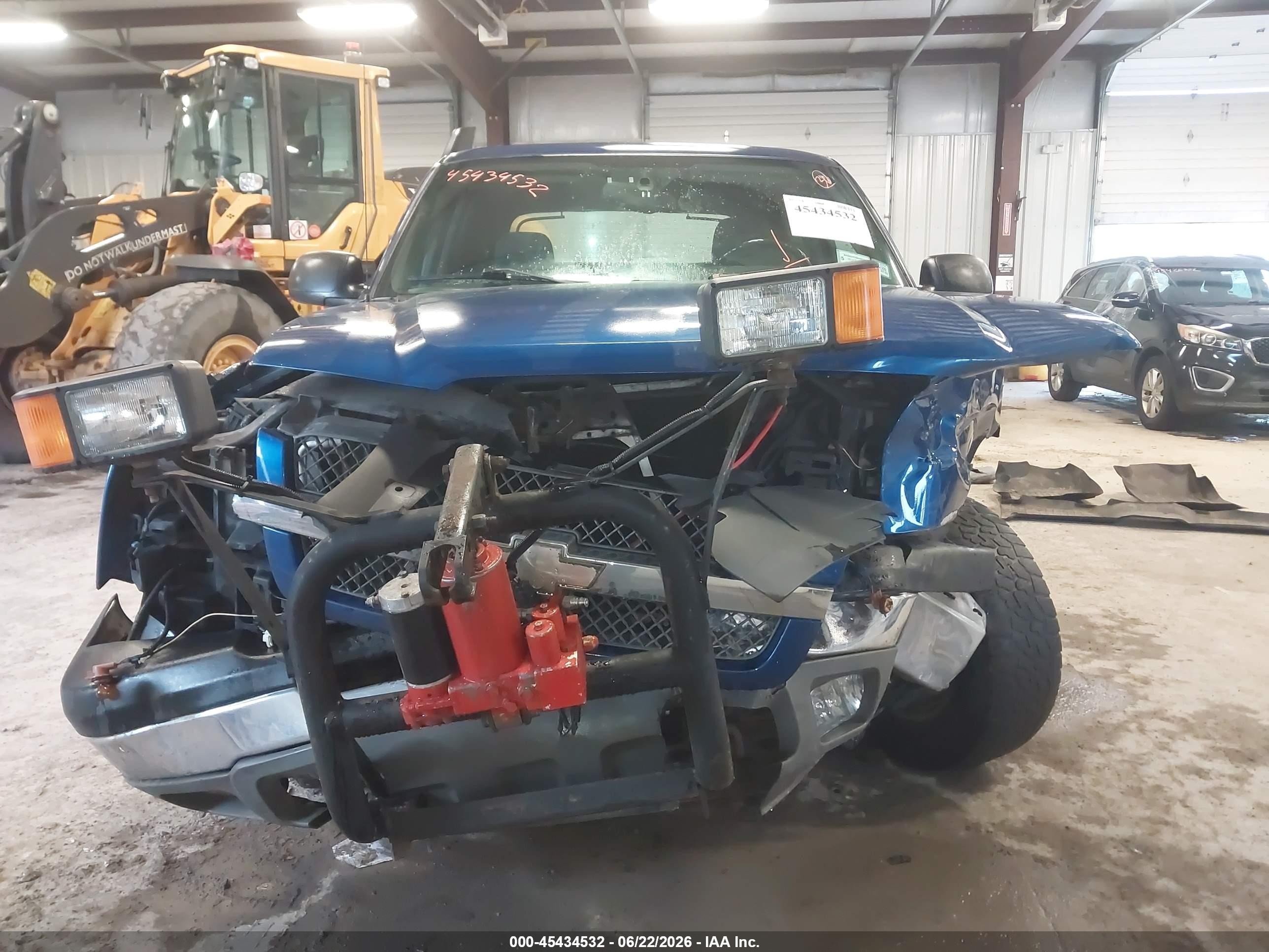 2004 Chevrolet Avalanche 1500   Blue vin: 3GNEK12T14G183723