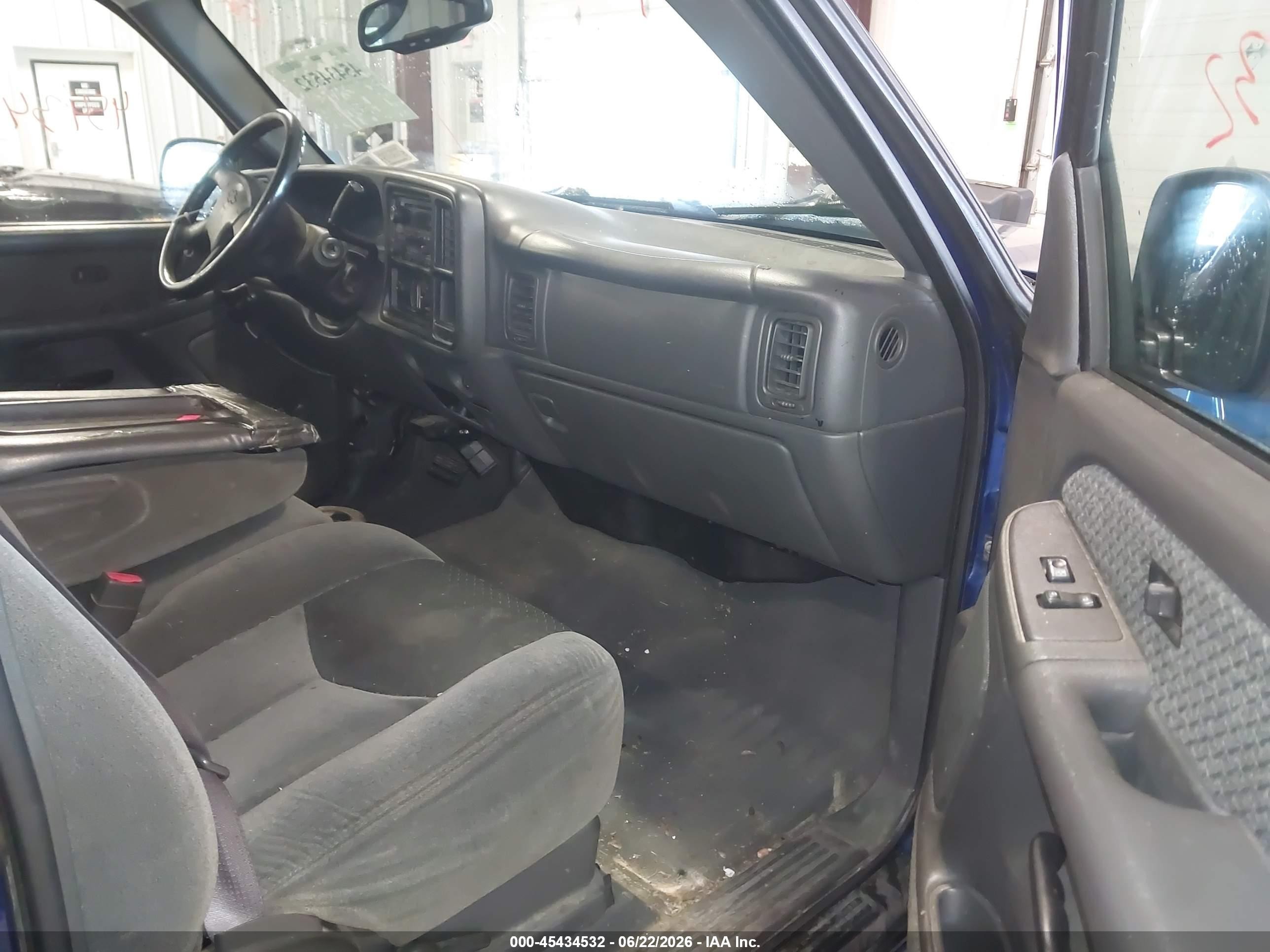 2004 Chevrolet Avalanche 1500   Blue vin: 3GNEK12T14G183723