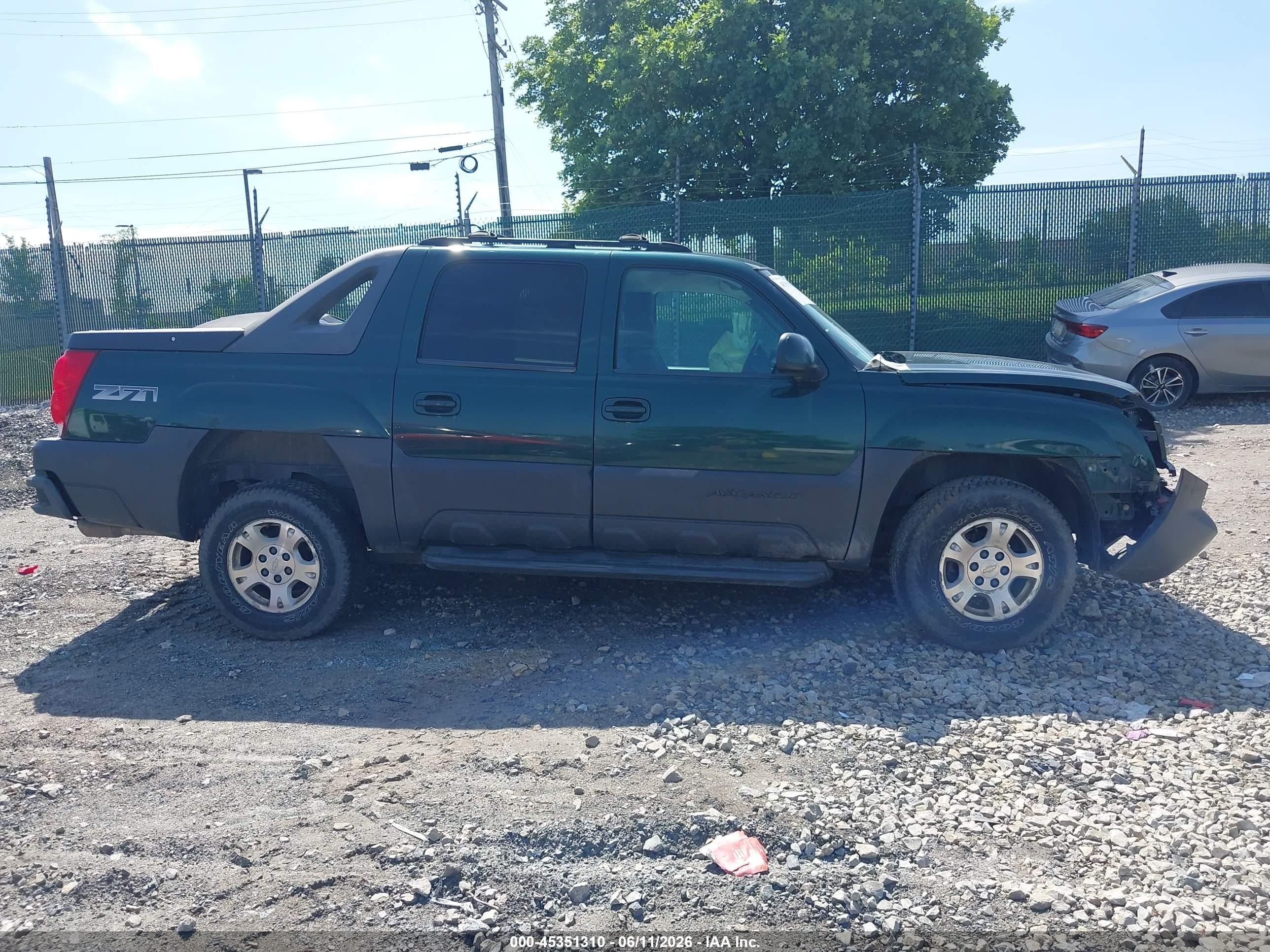 2004 Chevrolet Avalanche 1500   Green vin: 3GNEK12T34G293608