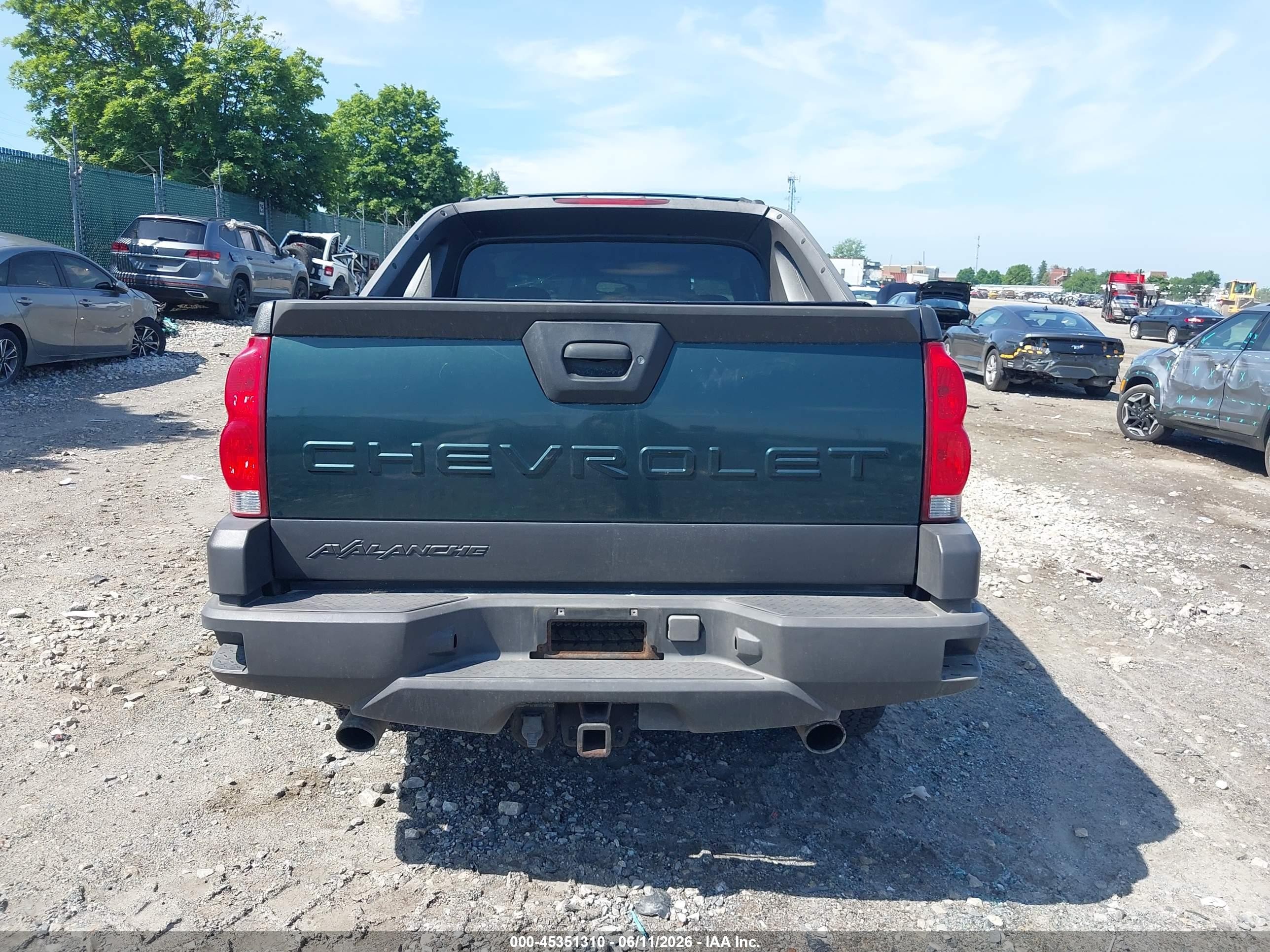 2004 Chevrolet Avalanche 1500   Green vin: 3GNEK12T34G293608