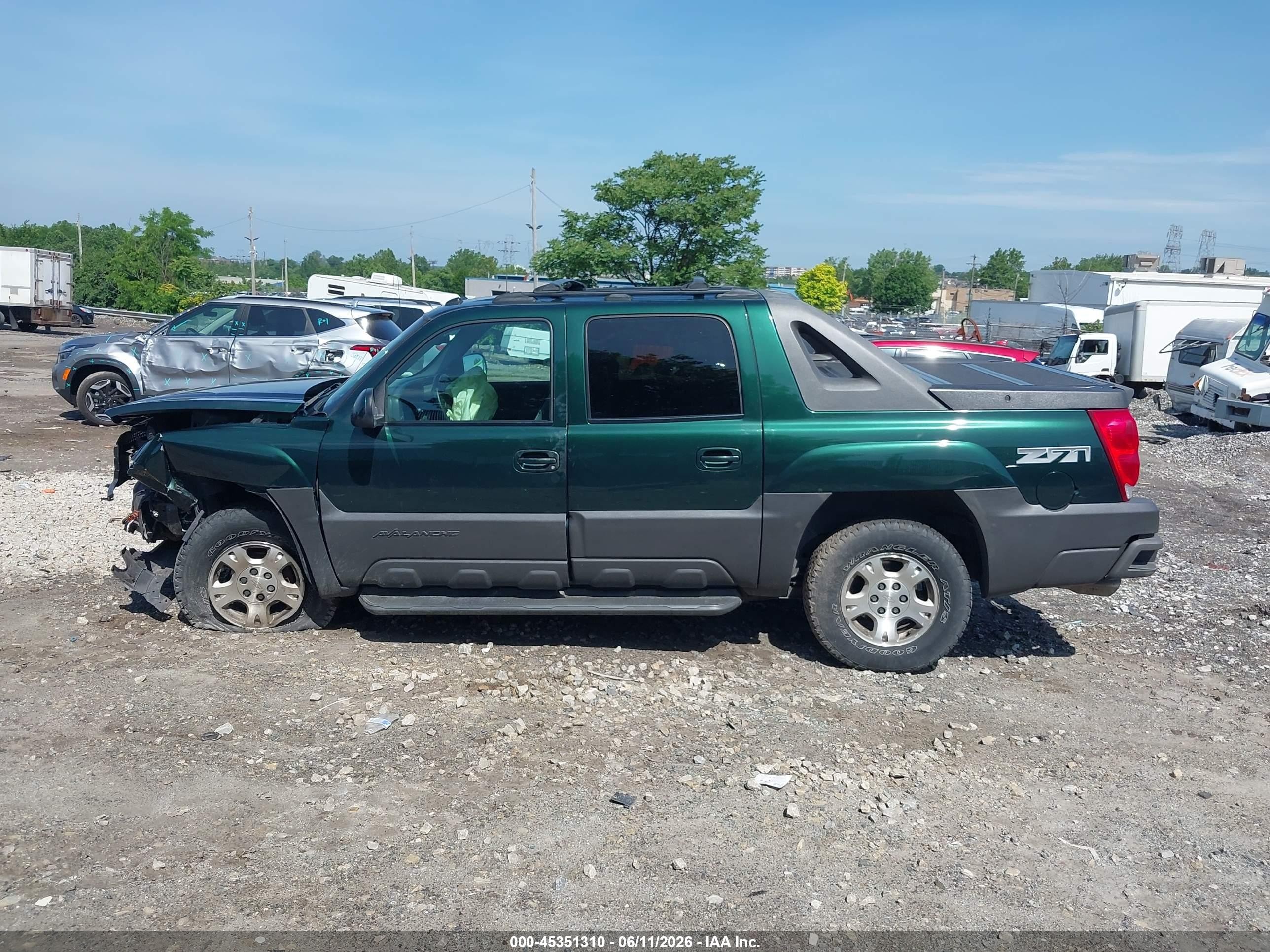 2004 Chevrolet Avalanche 1500   Green vin: 3GNEK12T34G293608