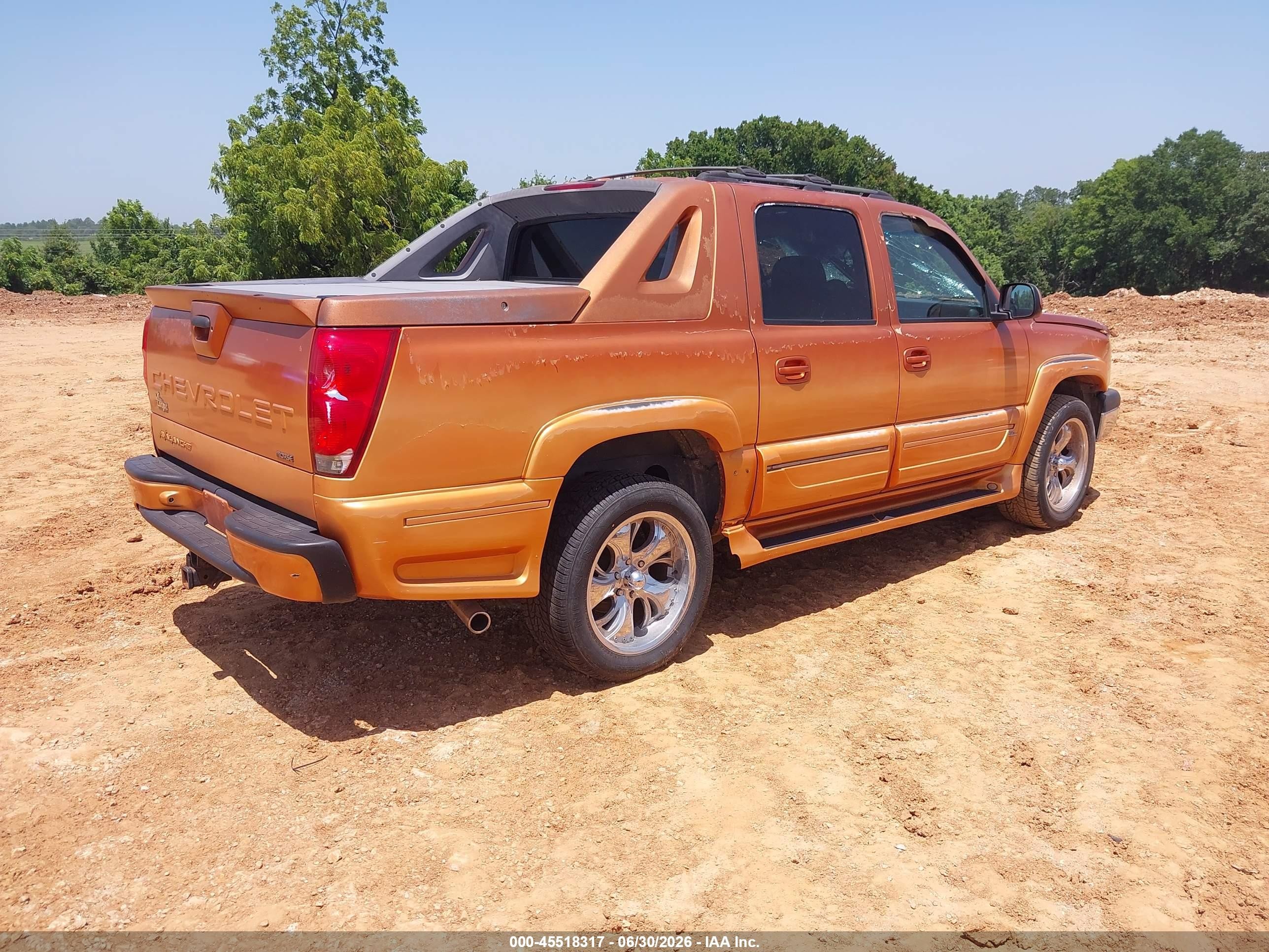 2004 Chevrolet Avalanche 1500   Orange vin: 3GNEK12T44G220117
