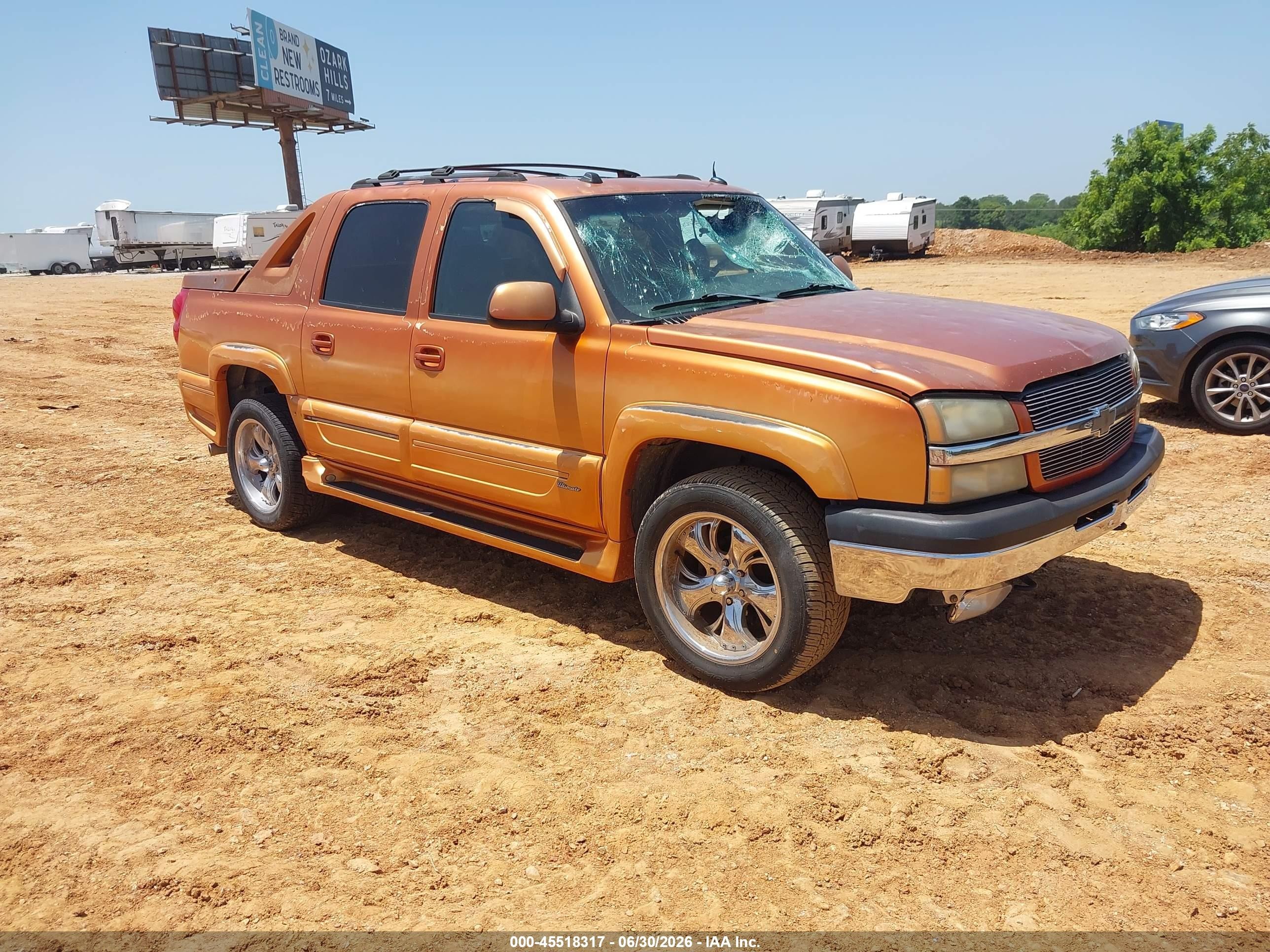2004 Chevrolet Avalanche 1500   Orange vin: 3GNEK12T44G220117