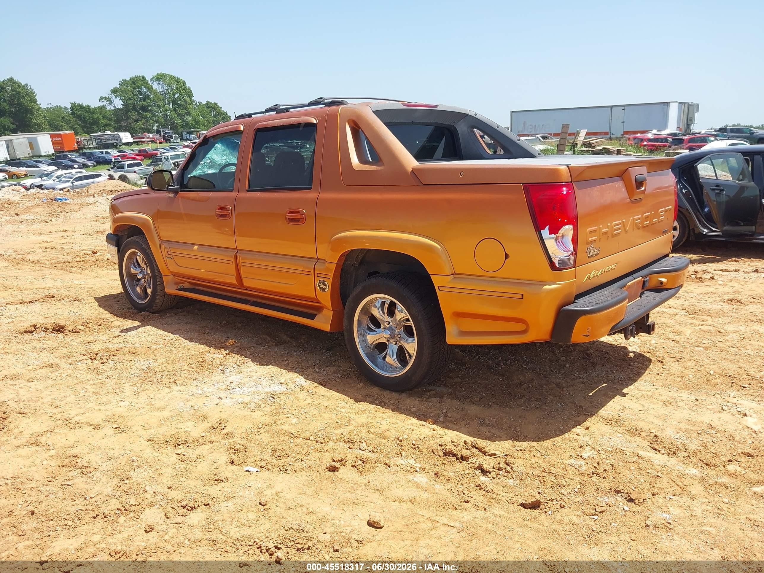 2004 Chevrolet Avalanche 1500   Orange vin: 3GNEK12T44G220117
