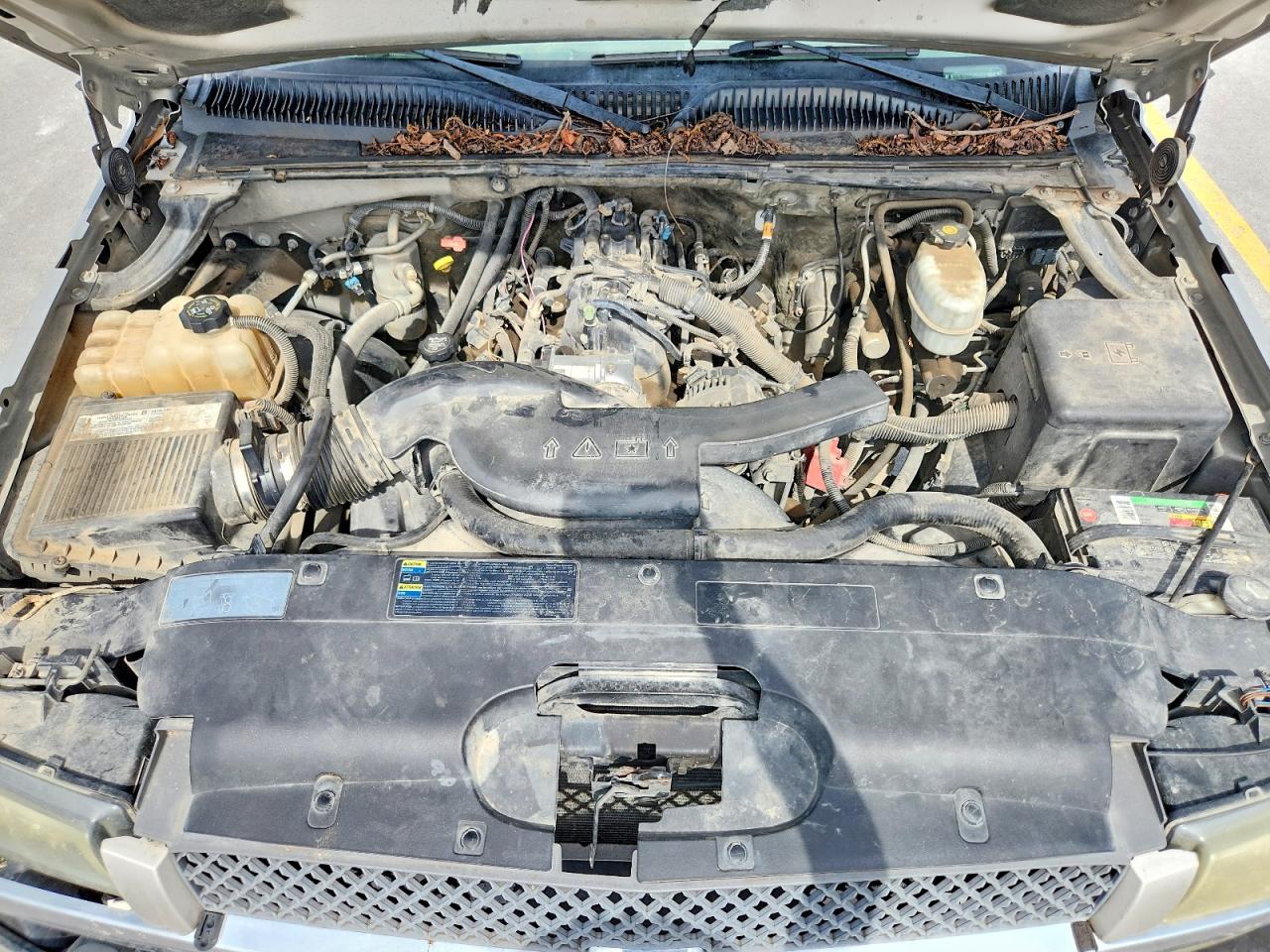 2004 Chevrolet Avalanche K1500 Silver vin: 3GNEK12T44G227956