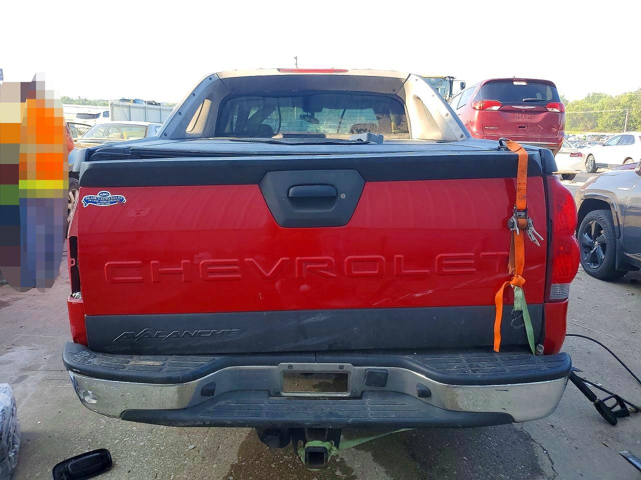 2004 Chevrolet Avalanche K1500 Red vin: 3GNEK12T44G331055