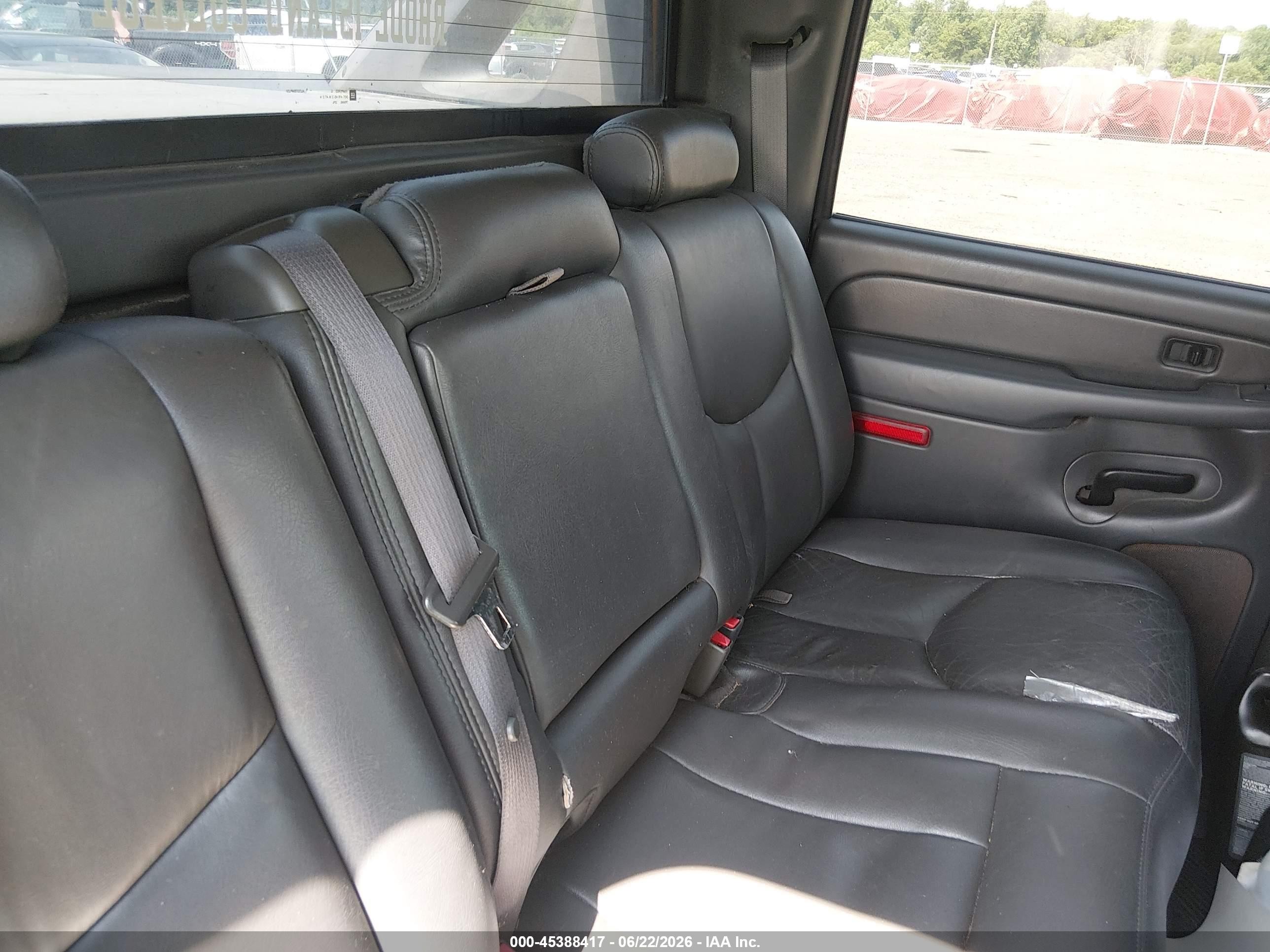 2004 Chevrolet Avalanche 1500   Black vin: 3GNEK12T44G336725