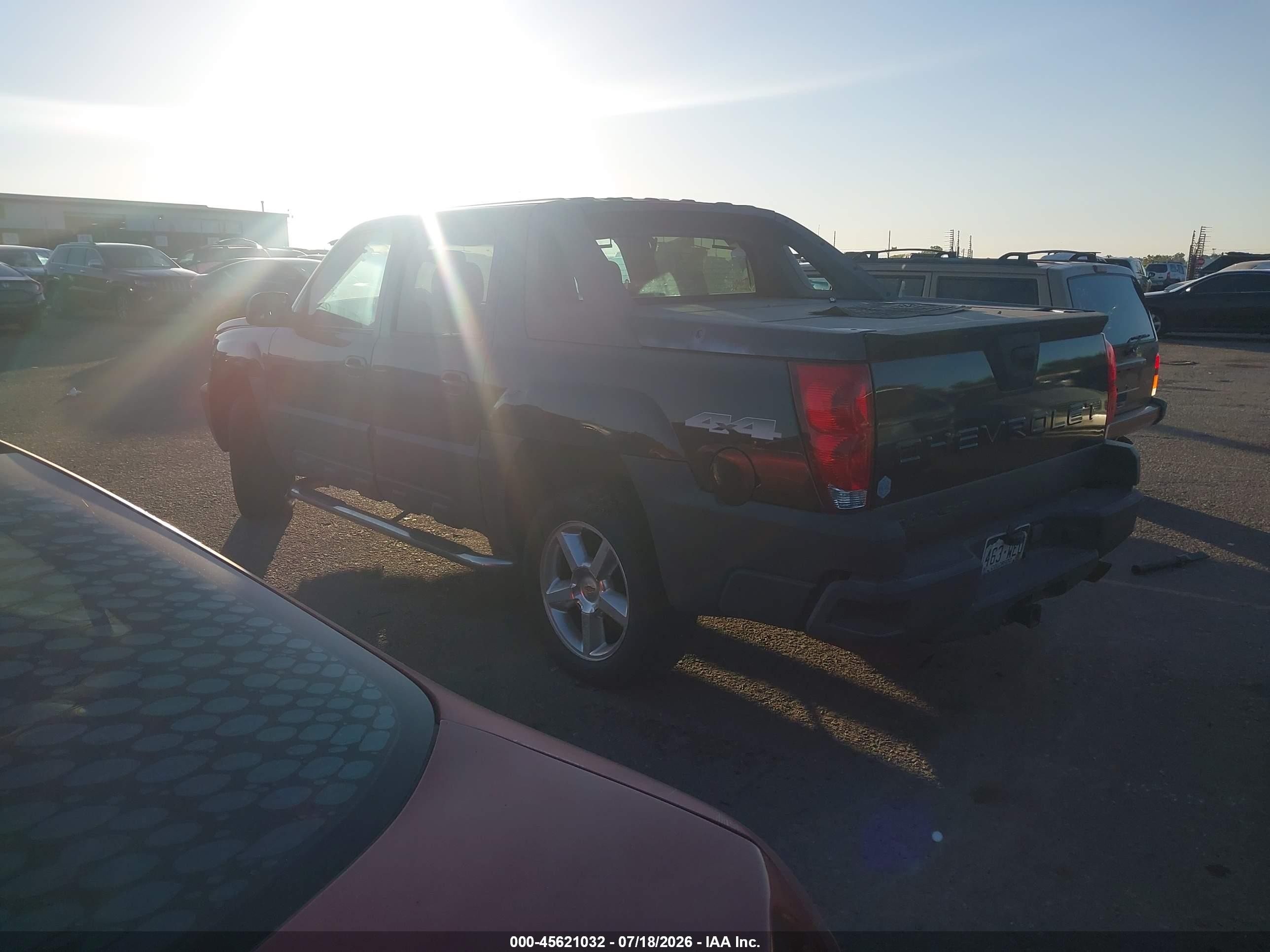 2004 Chevrolet Avalanche 1500   Black vin: 3GNEK12T54G113352