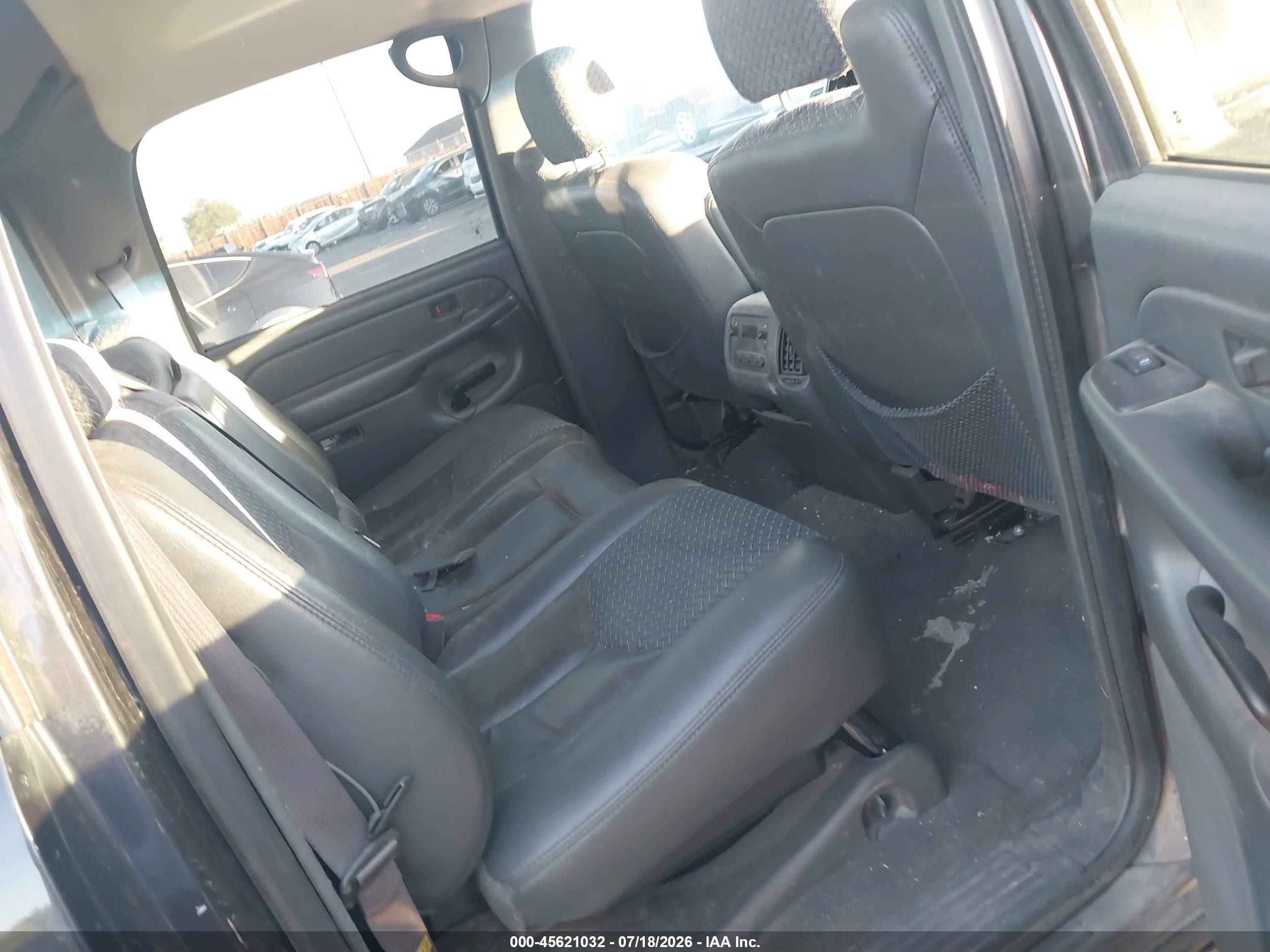 2004 Chevrolet Avalanche 1500   Black vin: 3GNEK12T54G113352
