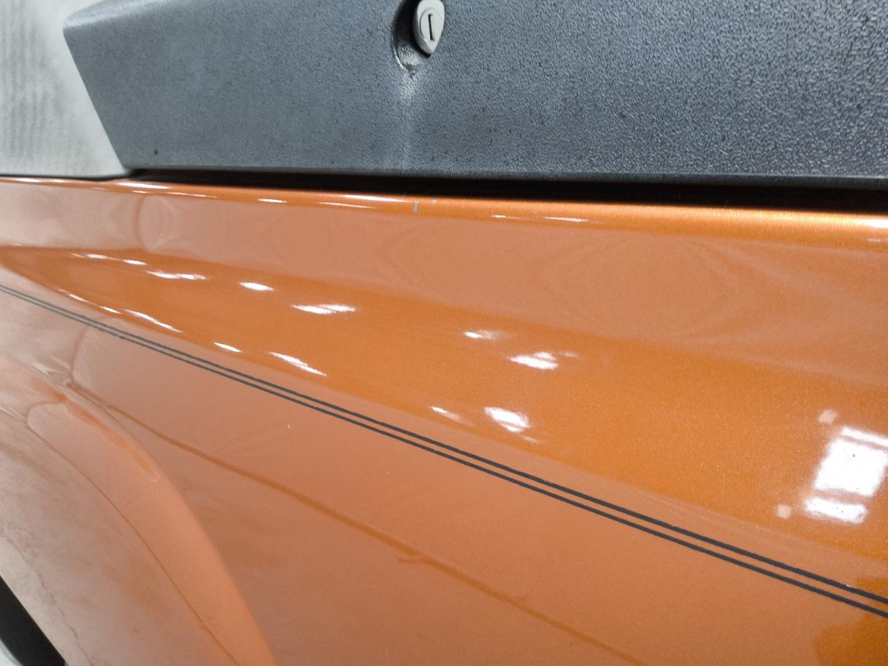 2004 Chevrolet Avalanche K1500 Orange vin: 3GNEK12T54G261422 Damage: Left Bed Side, Heavy Scratch, 1/2 To 1 Inch