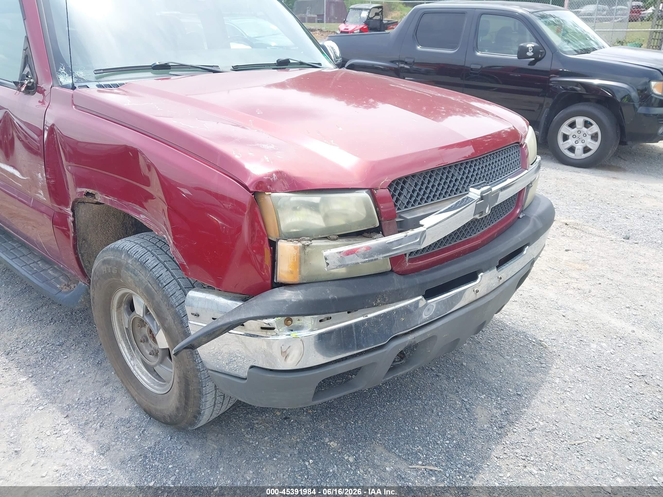 2004 Chevrolet Avalanche 1500   Red vin: 3GNEK12T74G258781
