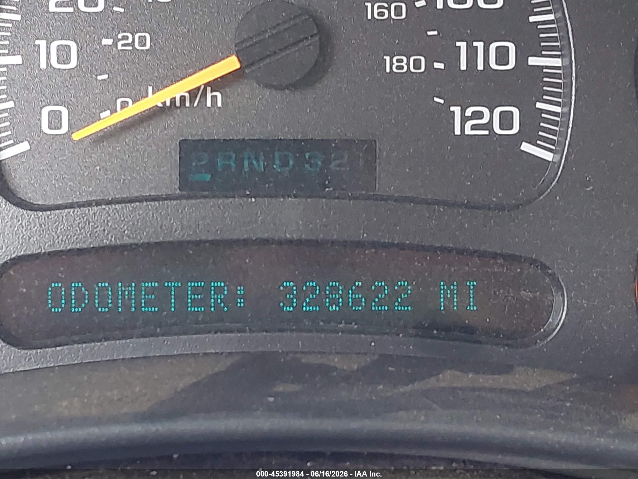 2004 Chevrolet Avalanche 1500   Red vin: 3GNEK12T74G258781