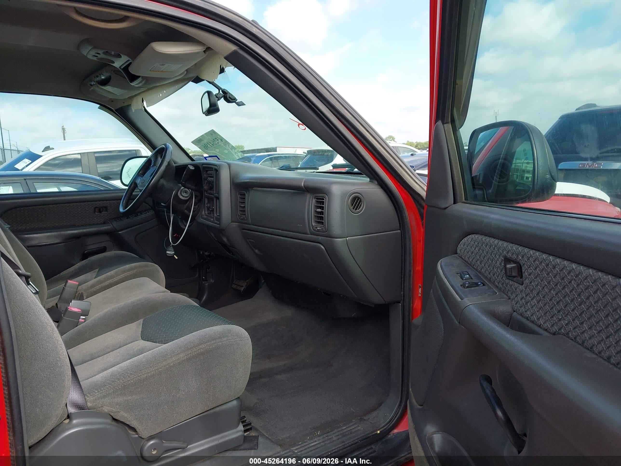 2004 Chevrolet Avalanche 1500   Red vin: 3GNEK12T84G171696