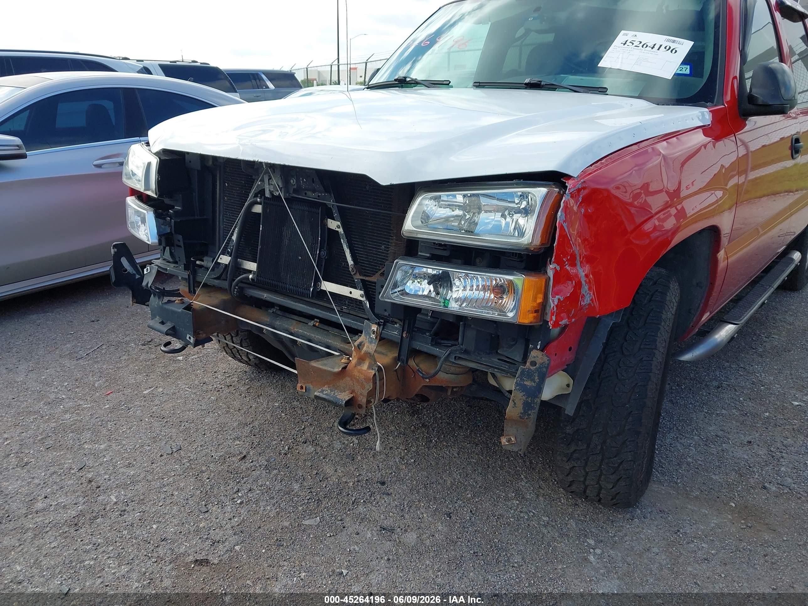 2004 Chevrolet Avalanche 1500   Red vin: 3GNEK12T84G171696