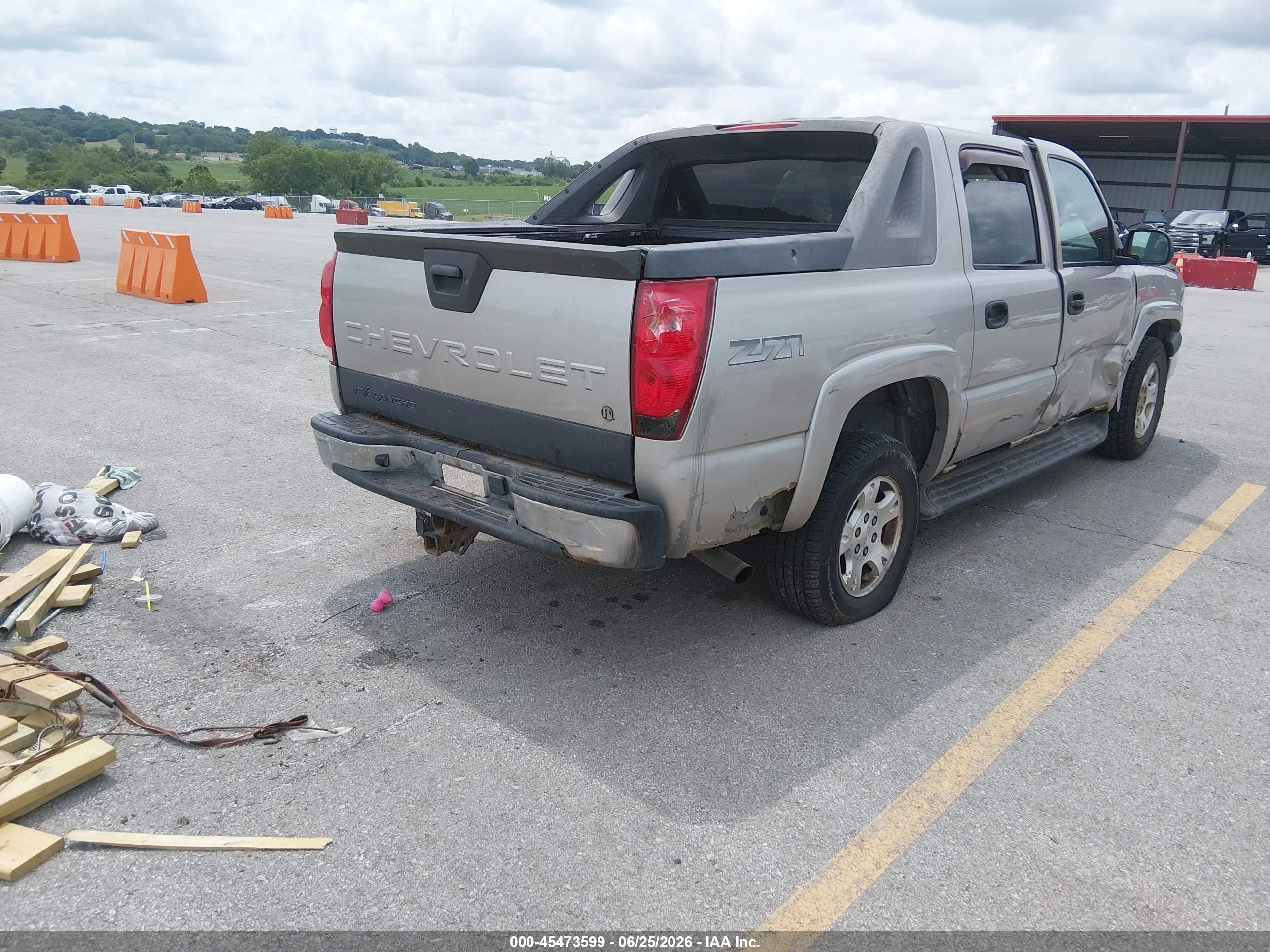 2004 Chevrolet Avalanche 1500   Бежевый vin: 3GNEK12T84G214997