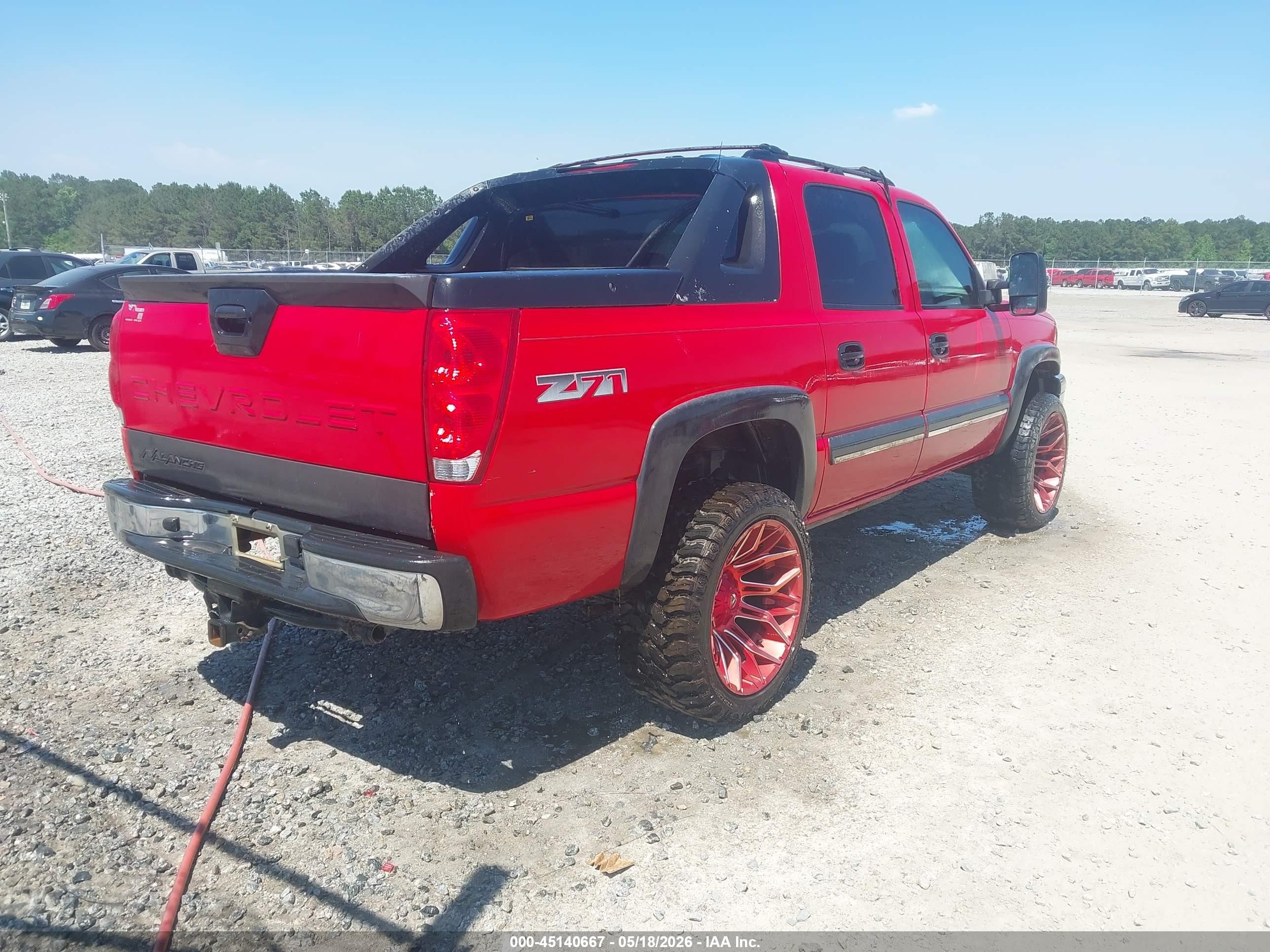 2004 Chevrolet Avalanche 1500   Red vin: 3GNEK12T94G182979