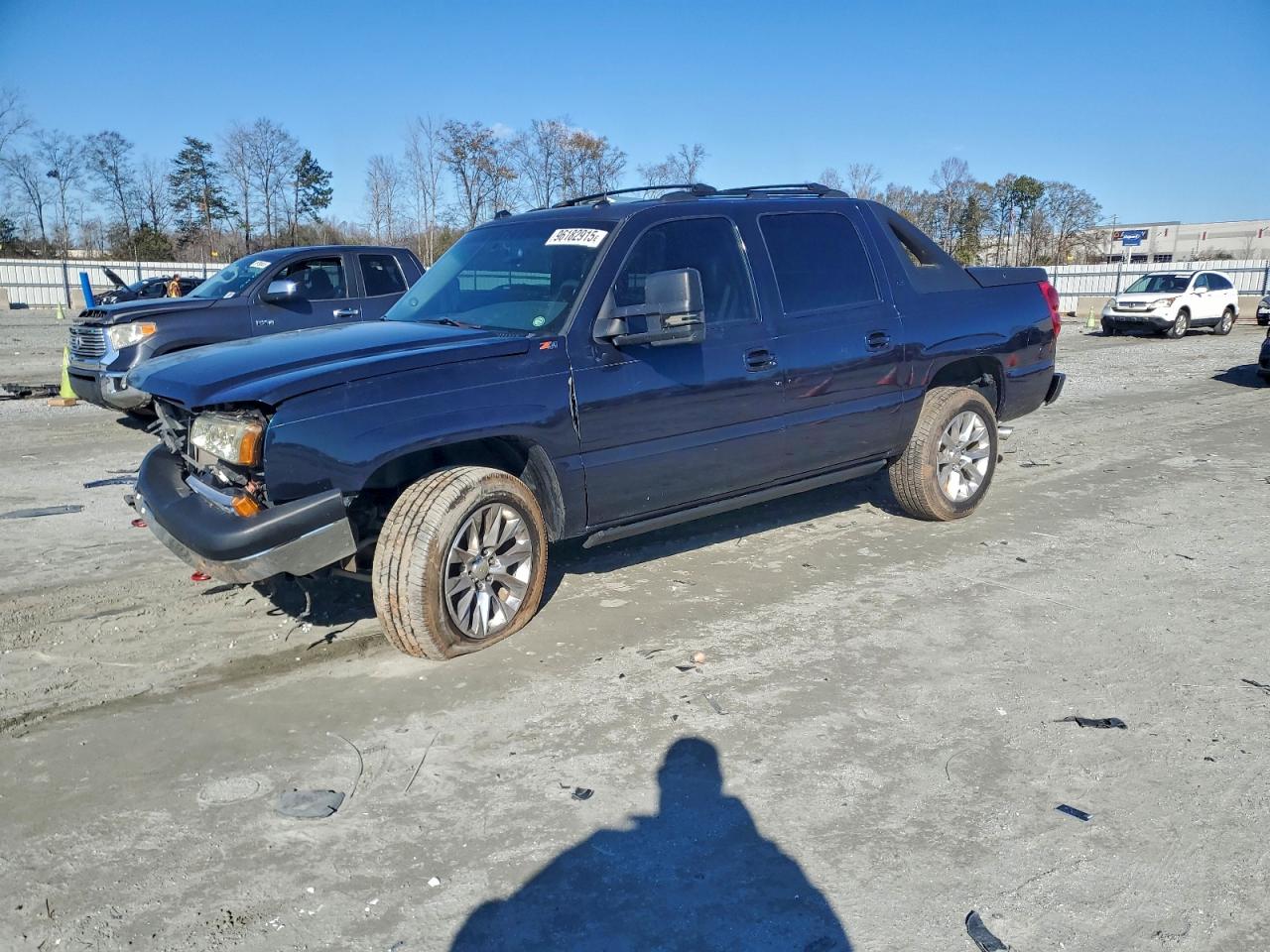 2004 Chevrolet Avalanche K1500 Blue vin: 3GNEK12TX4G255406