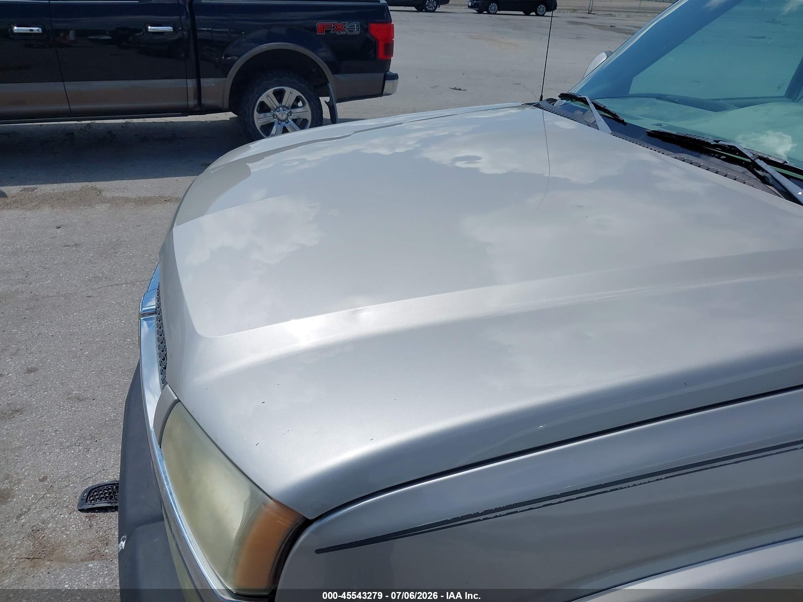 2005 Chevrolet Avalanche 1500 Lt Tan vin: 3GNEK12Z15G222848