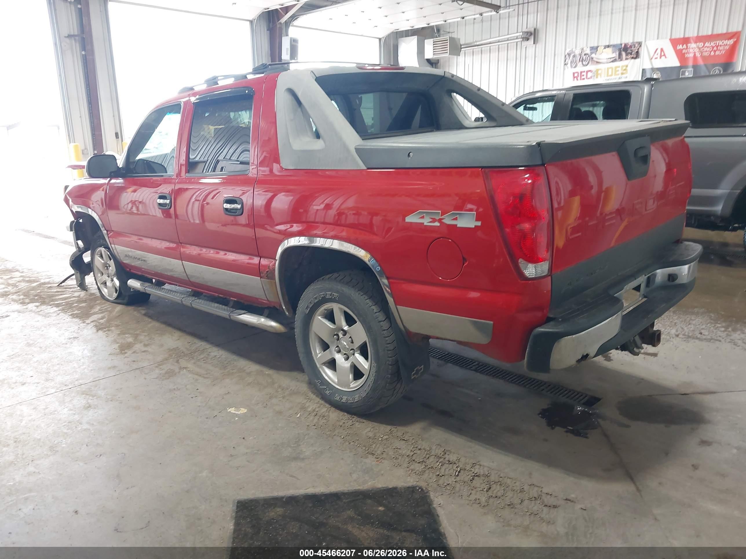 2005 Chevrolet Avalanche 1500 Ls Красный vin: 3GNEK12Z35G195345