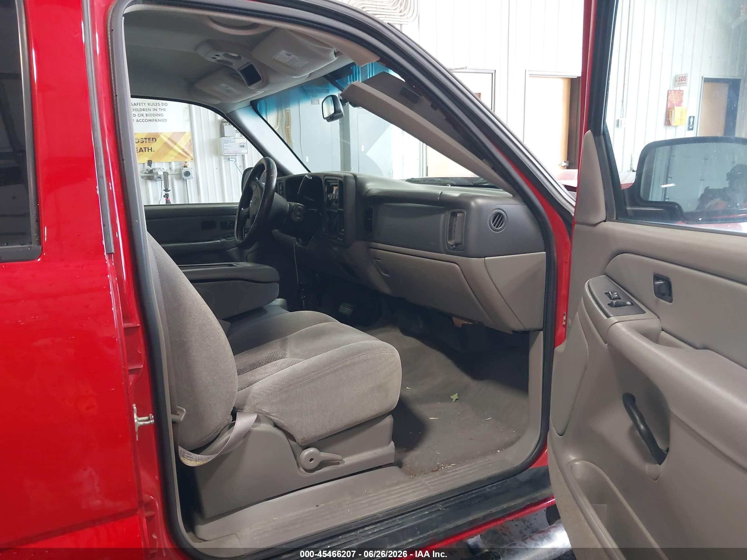 2005 Chevrolet Avalanche 1500 Ls Красный vin: 3GNEK12Z35G195345