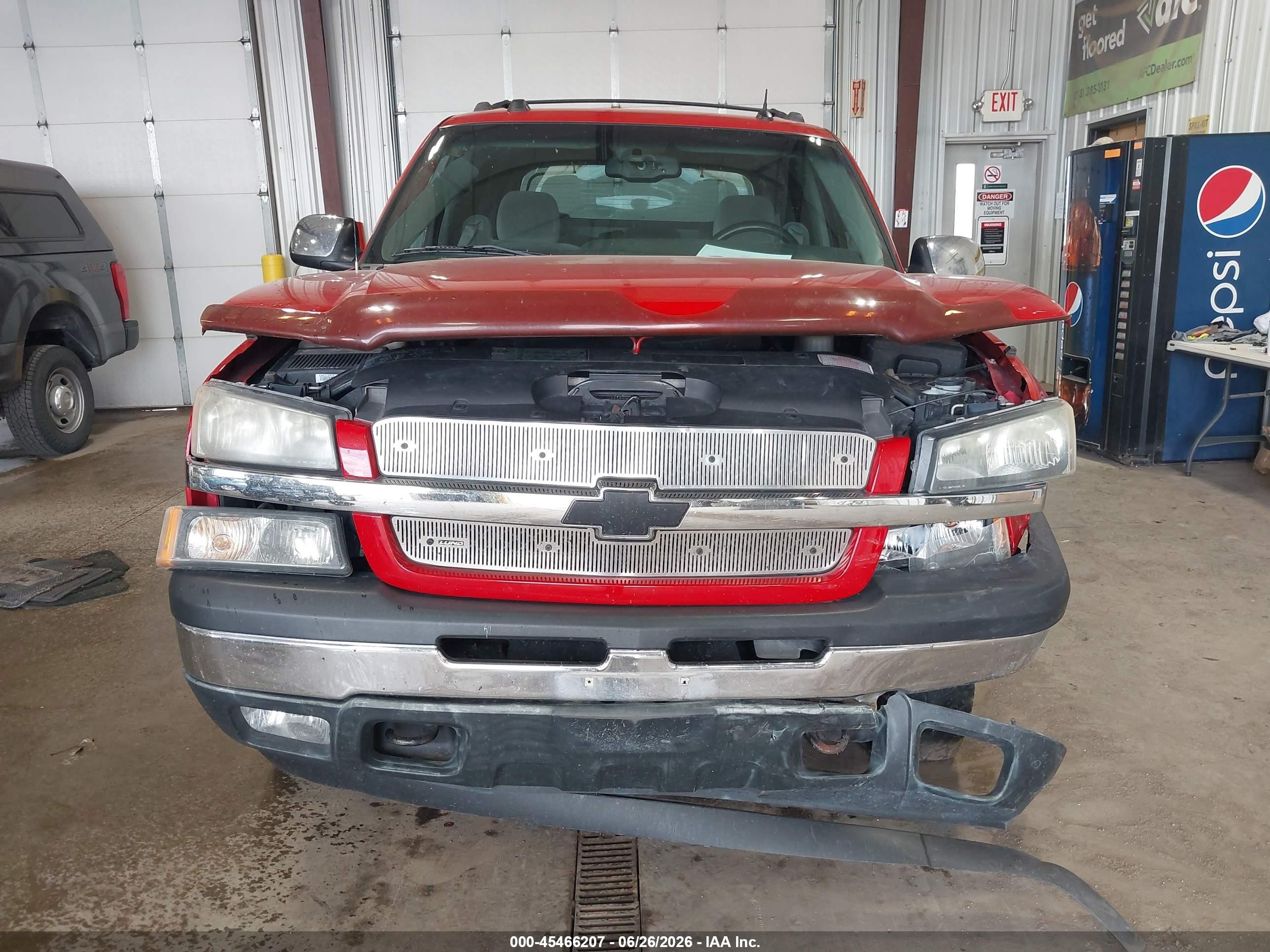 2005 Chevrolet Avalanche 1500 Ls Красный vin: 3GNEK12Z35G195345